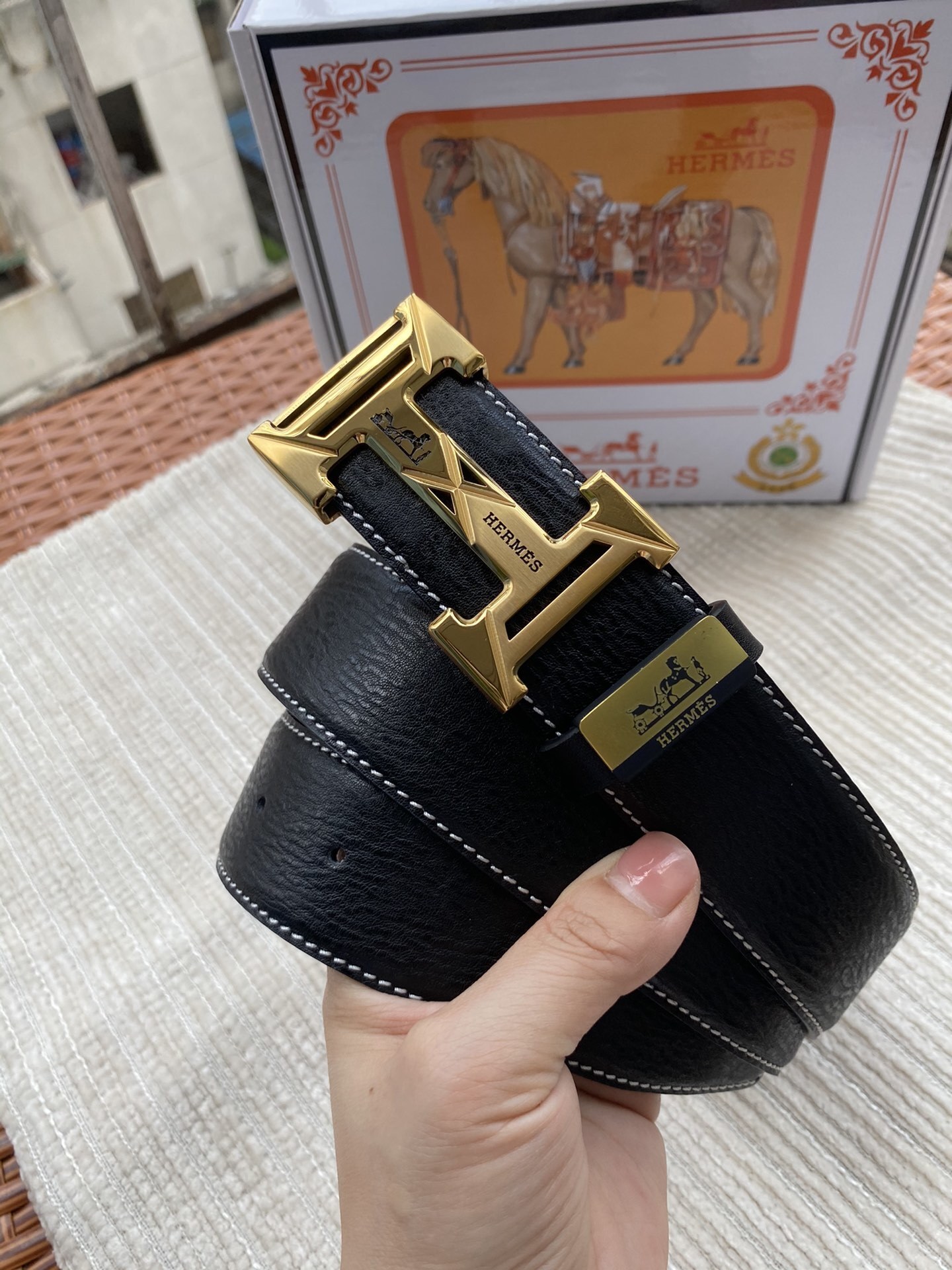Hermès Black Leather Belt with Iconic Gold H Buckle for Men