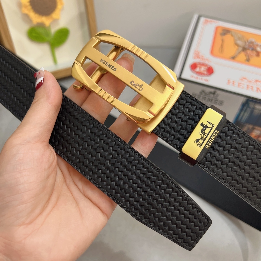 Luxury Hermès Men's Belt - Gold H Buckle Black Textured Leather