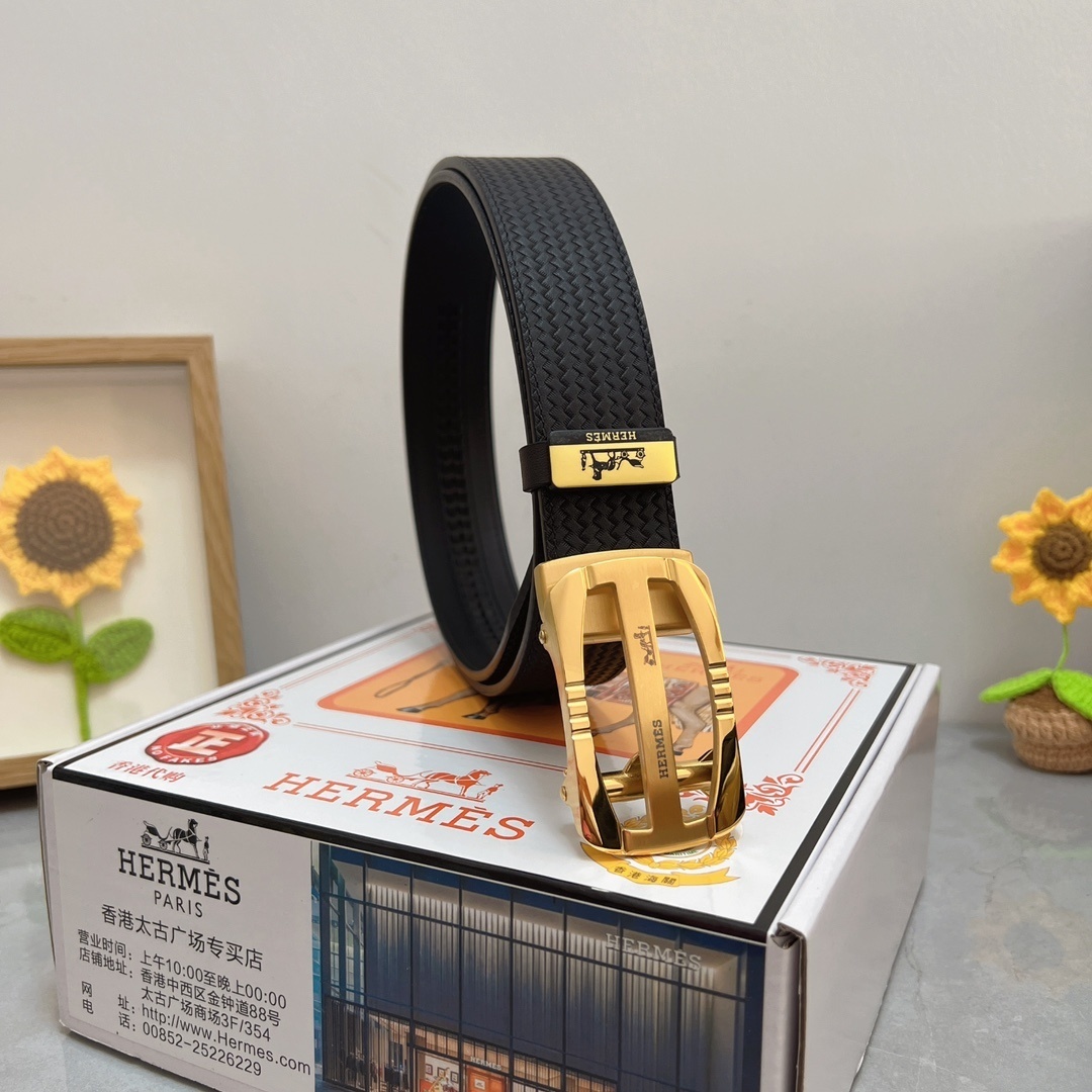 Luxury Hermès Men’s Belt – Gold H Buckle Black Textured Leather