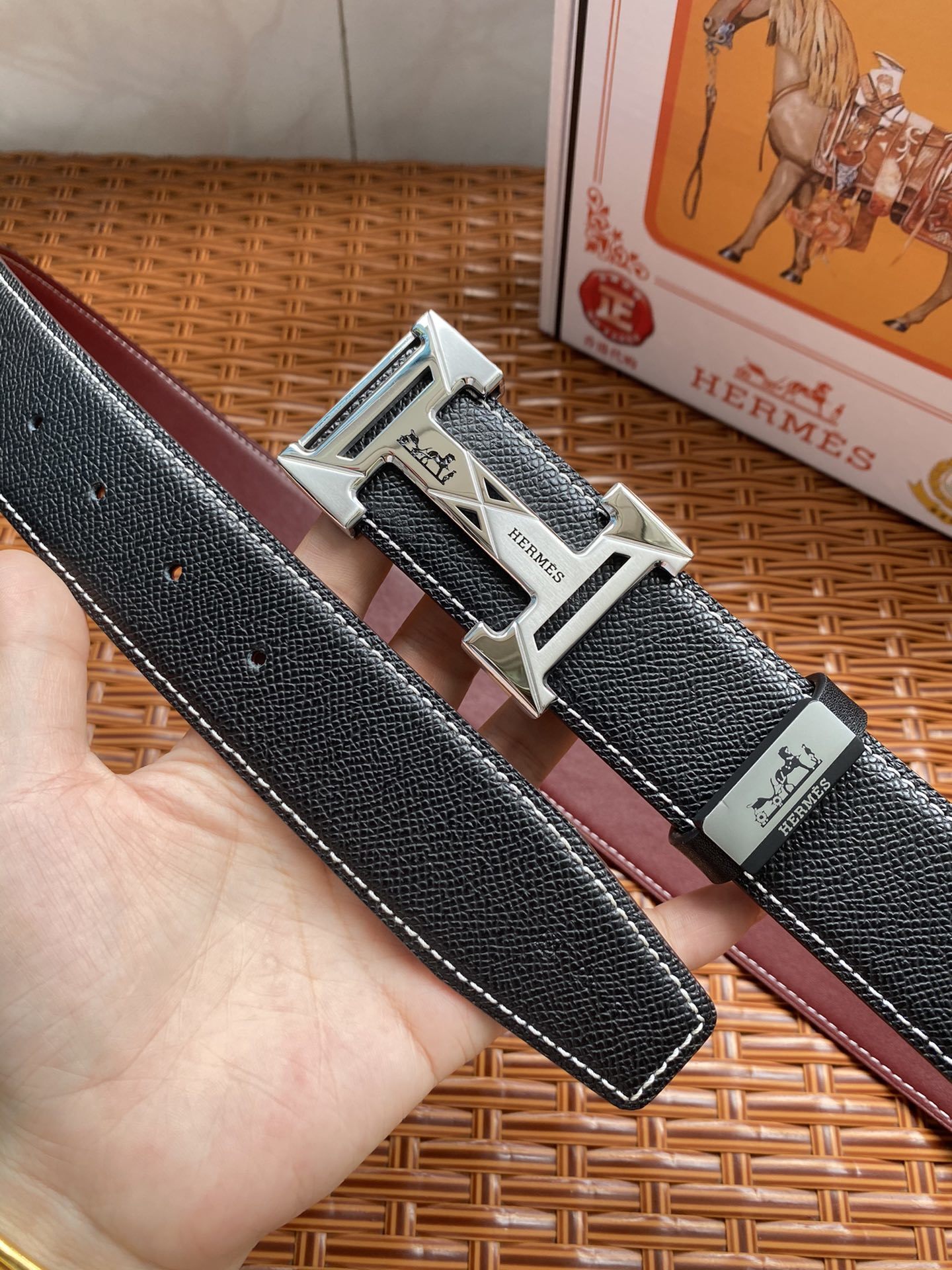 Luxury Men's Leather Belt with Iconic H Buckle - Premium Quality