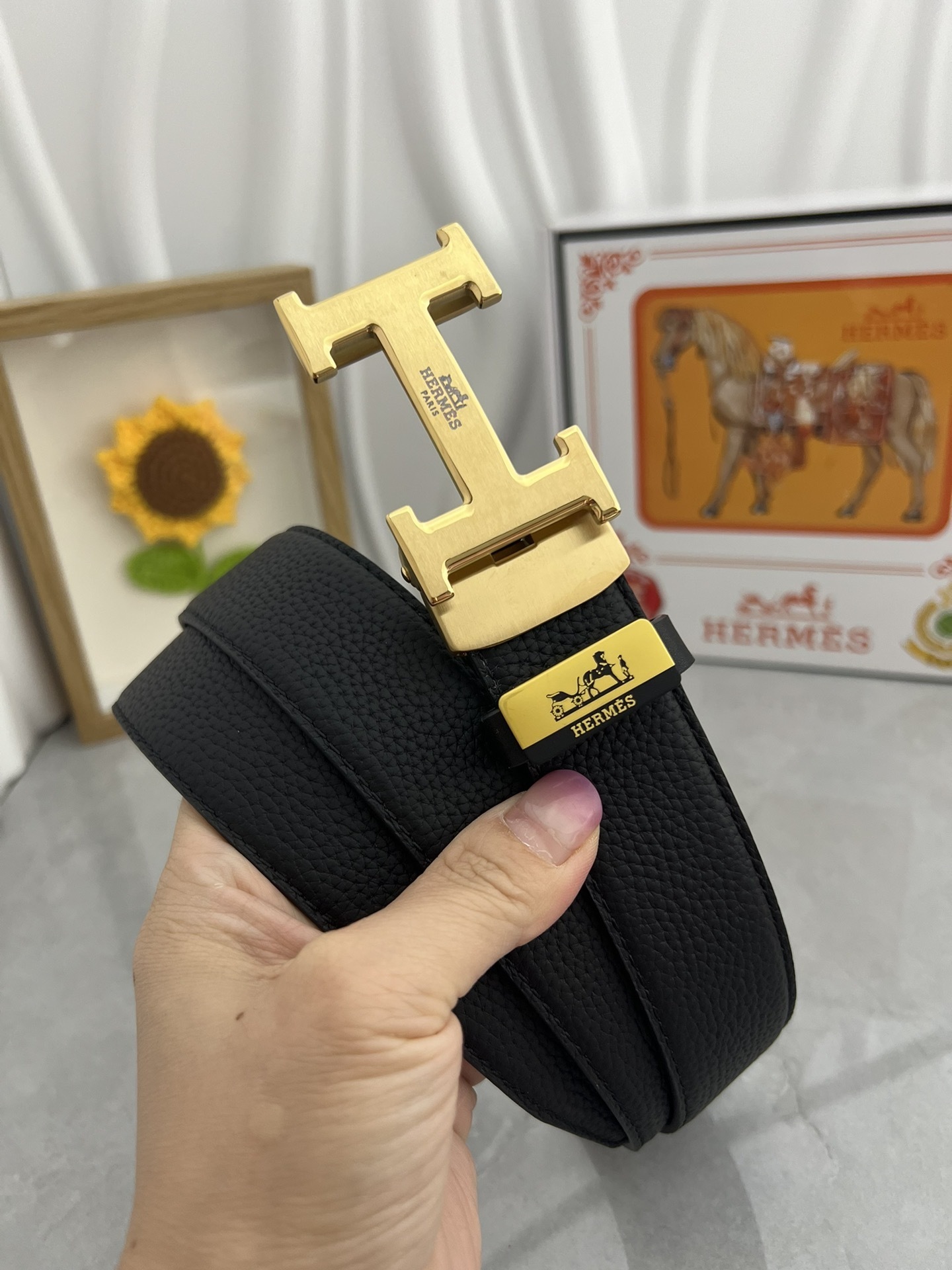 Hermes H Buckle Men’s Belt – Black Pebbled Leather Gold Hardware