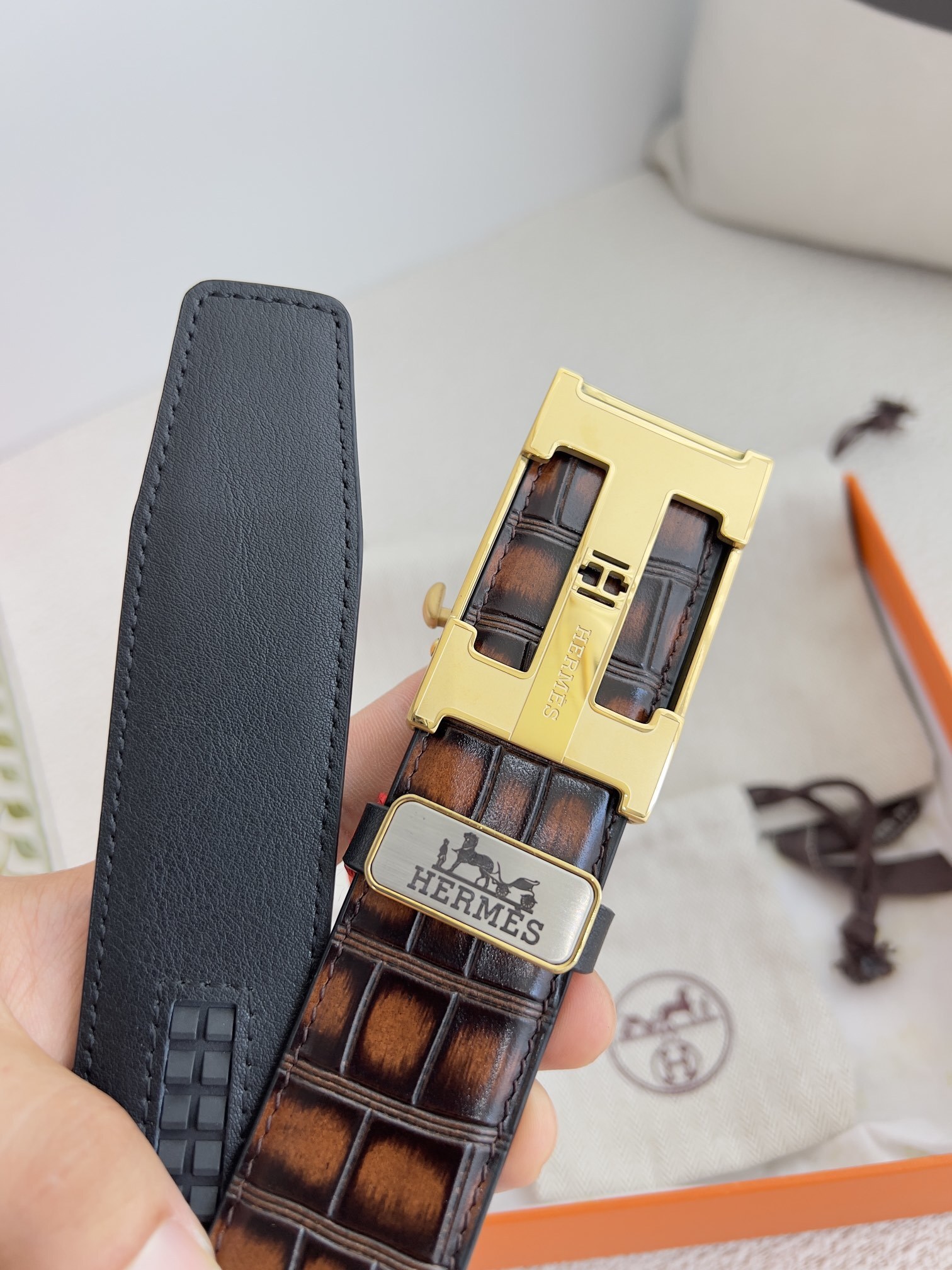 Luxury Men's Brown Crocodile Leather Belt with Gold H Buckle
