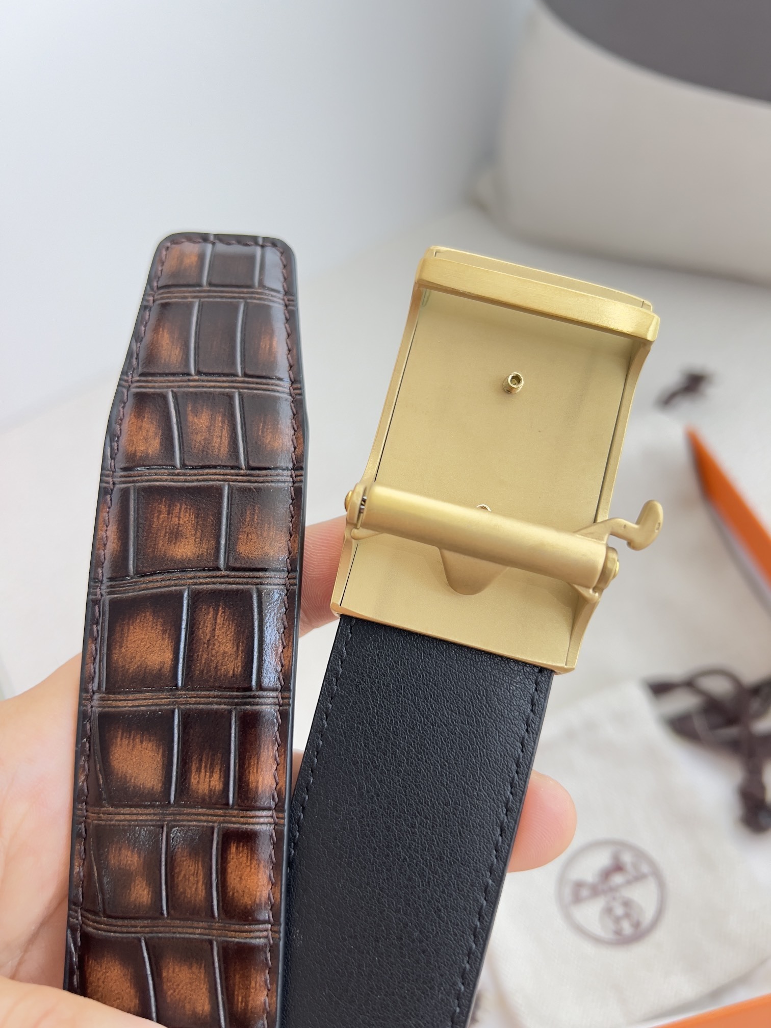 Luxury Men's Brown Crocodile Leather Belt with Gold H Buckle