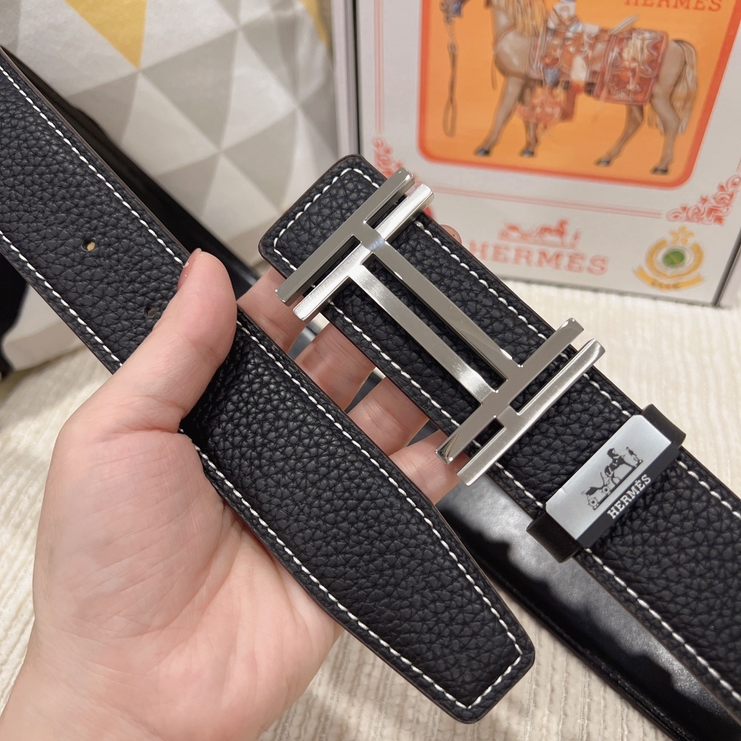 Luxury Men's Black Leather Belt with Iconic Silver H-Buckle