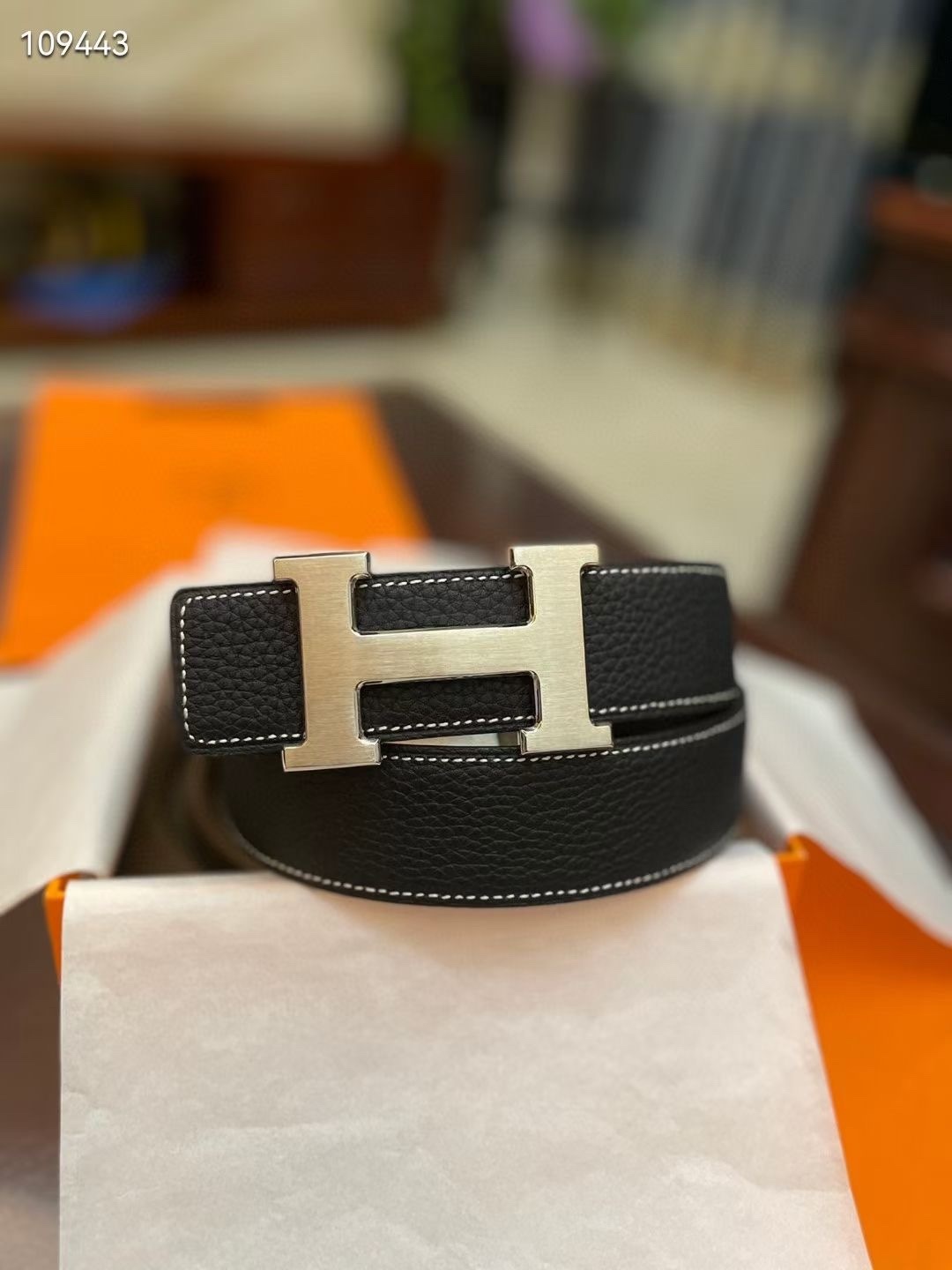 Hermès Men's H Buckle Black Leather Belt with Contrast Stitching