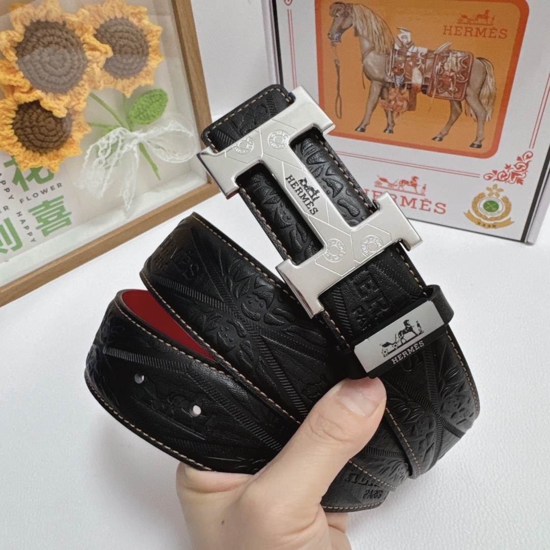 Hermes Men's Luxury Embossed Leather Belt with Silver H Buckle
