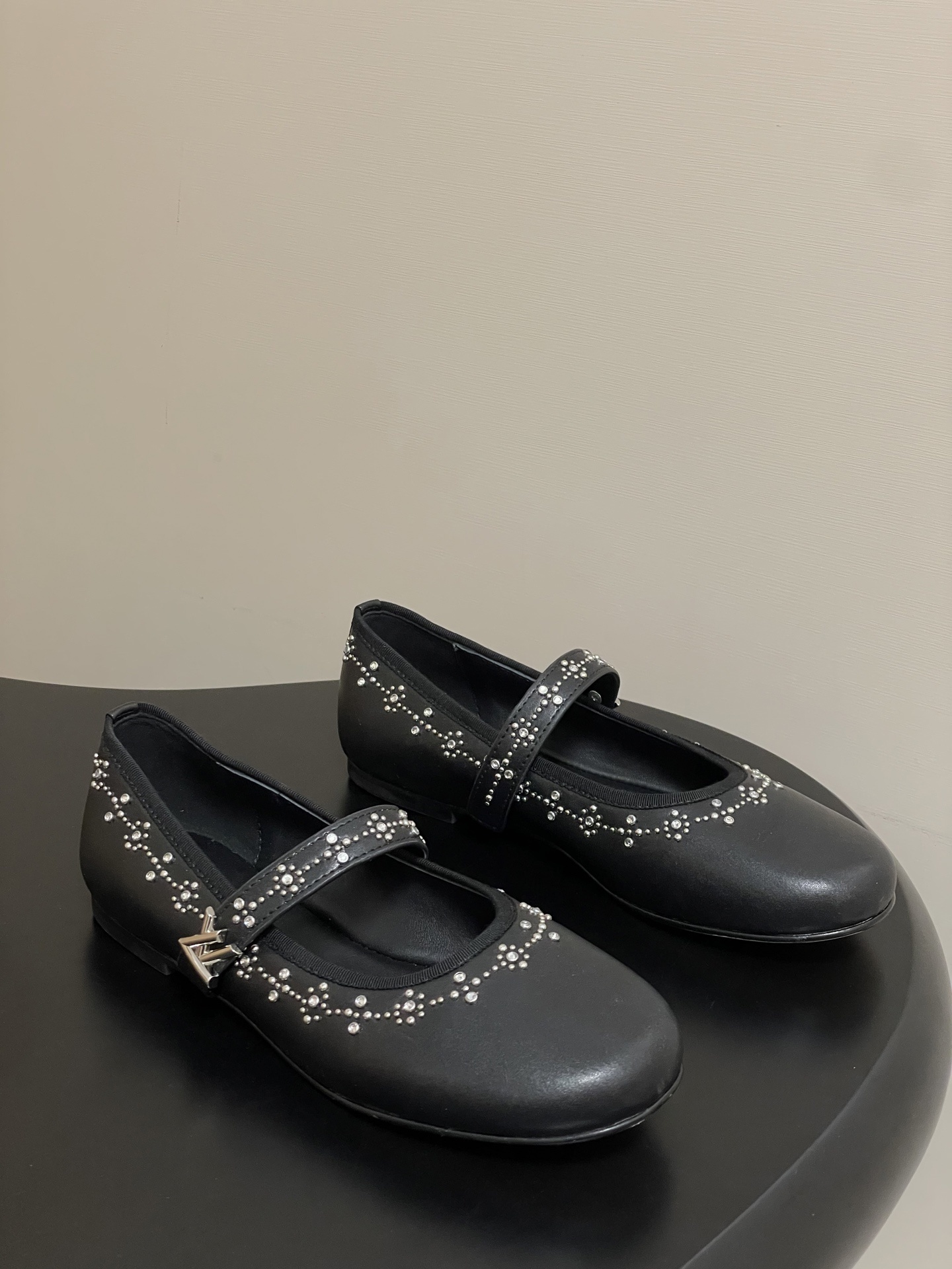 Elegant Black Studded Mary Jane Flats for Girls – Chic Dress Shoes