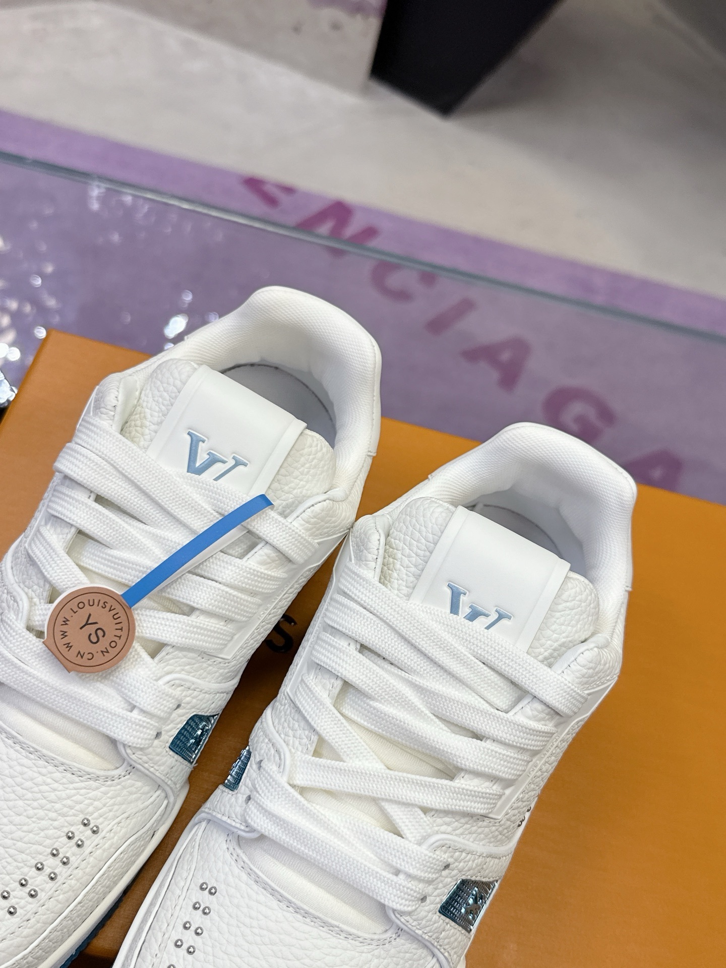 Louis Vuitton LV Trainer Sneaker White/Blue Grained Leather