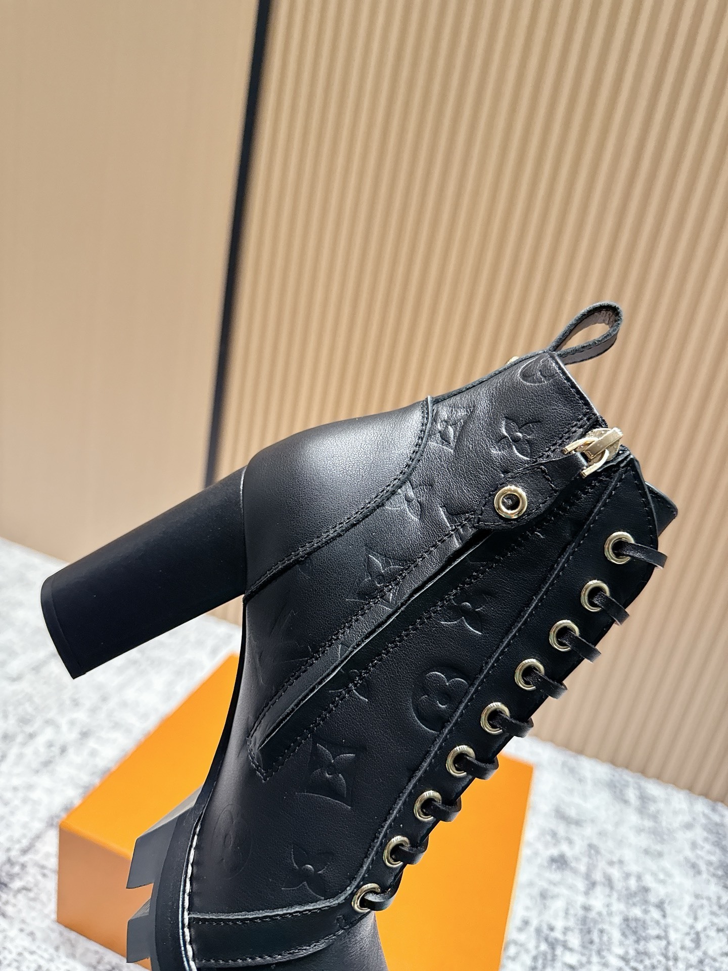 Louis Vuitton Star Trail Ankle Boots - Black Leather Lace-up