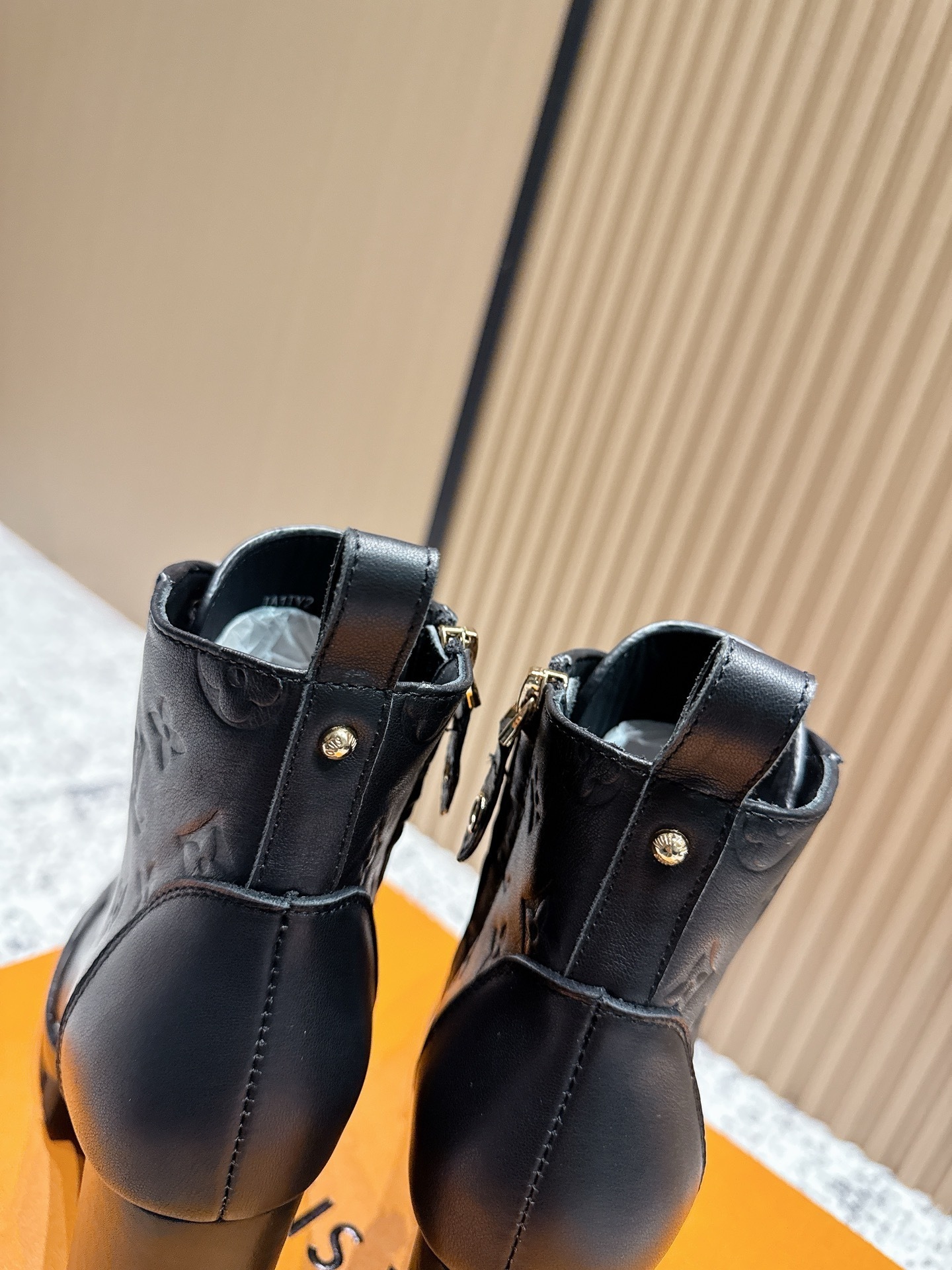 Louis Vuitton Star Trail Ankle Boots - Black Leather Lace-up