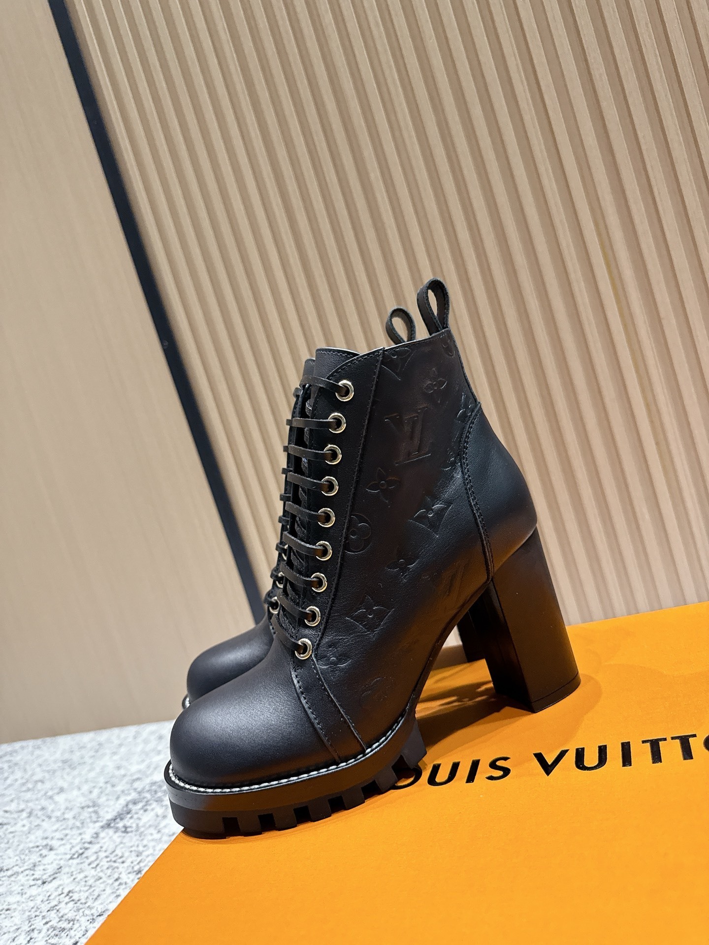 Louis Vuitton Star Trail Ankle Boots - Black Leather Lace-up