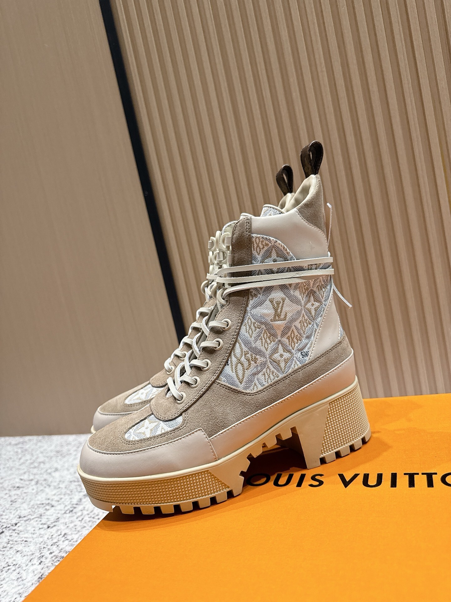 Louis Vuitton Laureate Platform Desert Boots - Beige Monogram