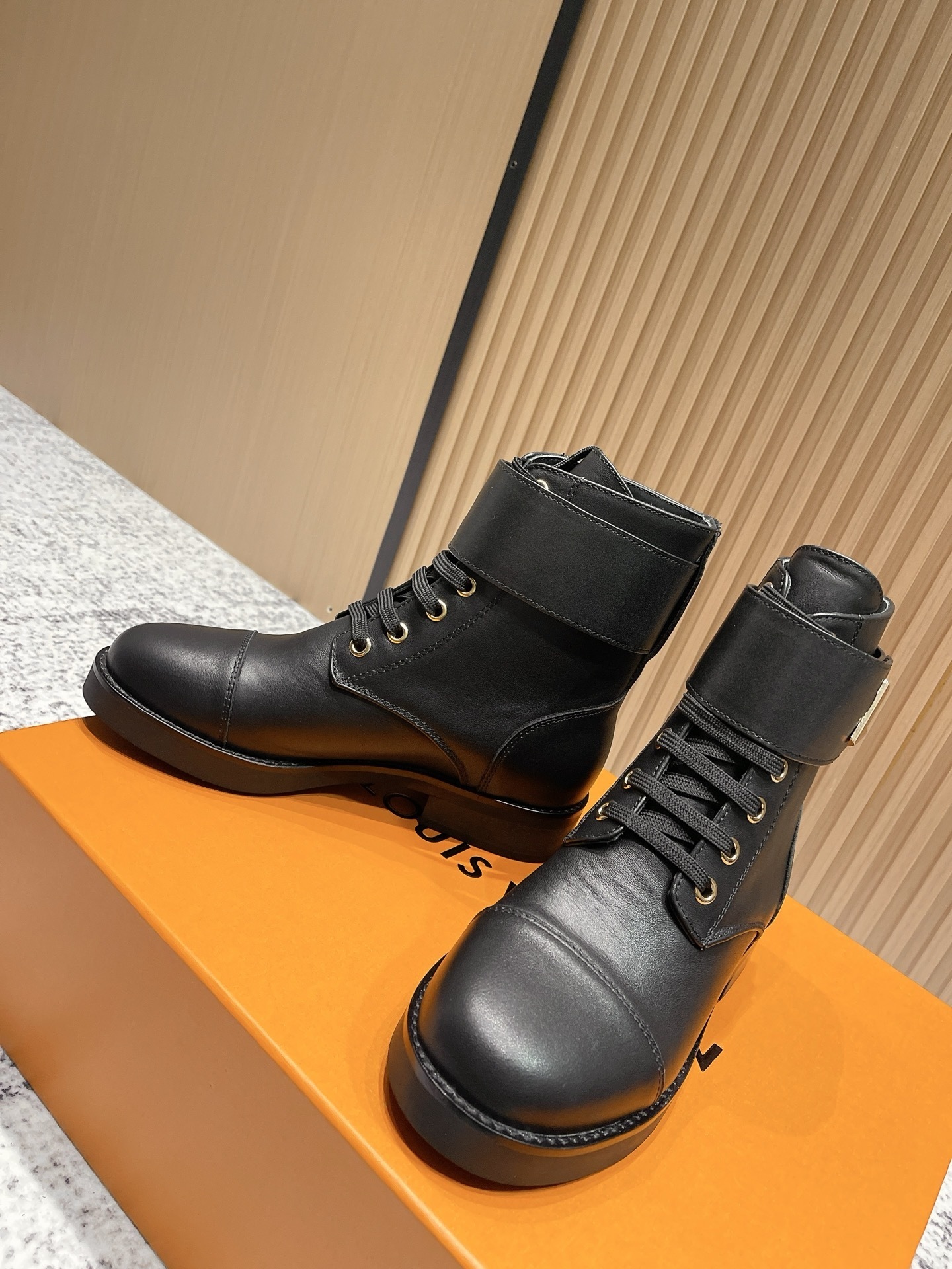 Women's Chic Black Leather Lace-Up Combat Boots with Ankle Strap