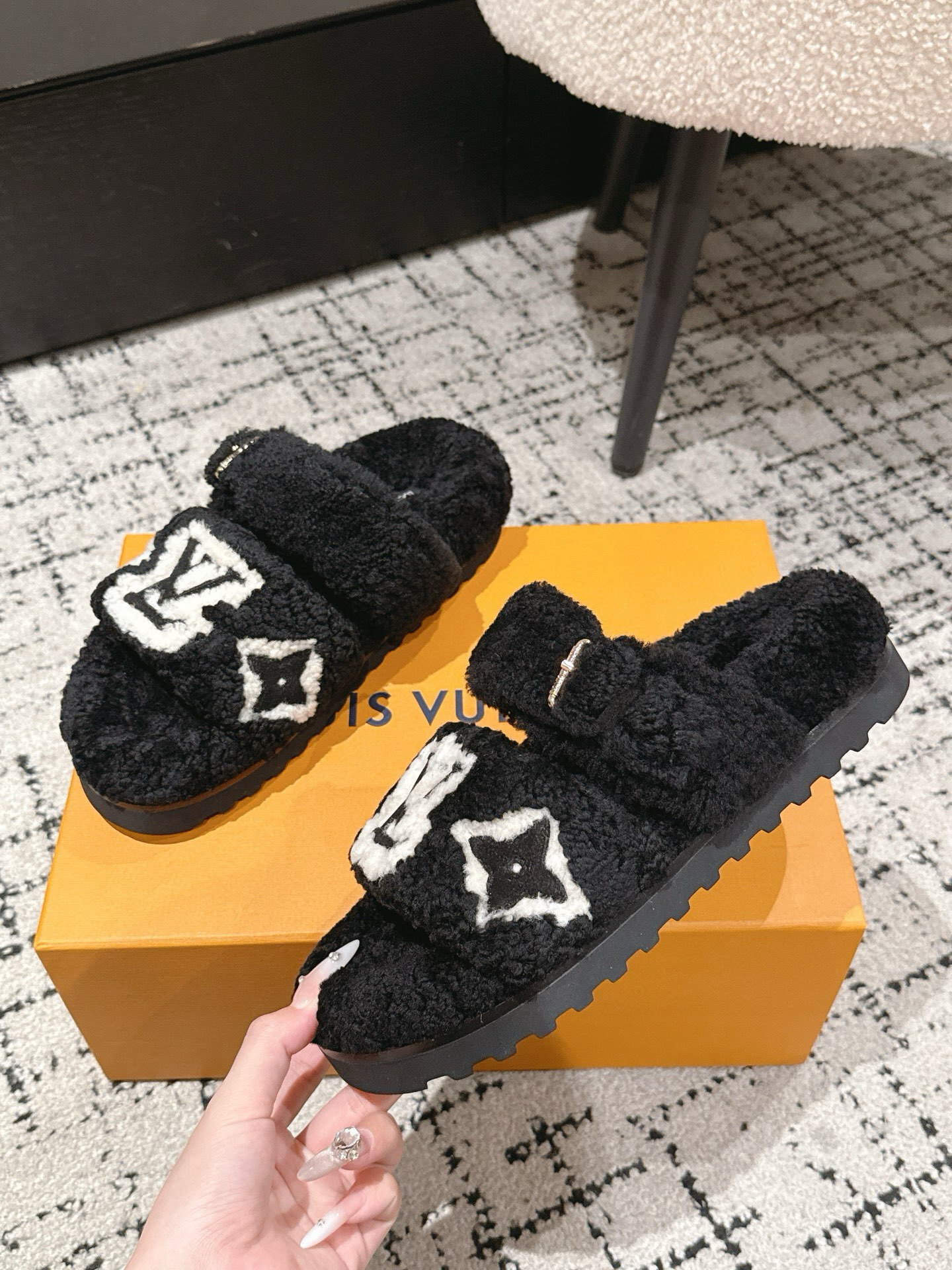 Louis Vuitton Paseo Flat Comfort Mules Black Shearling Slides