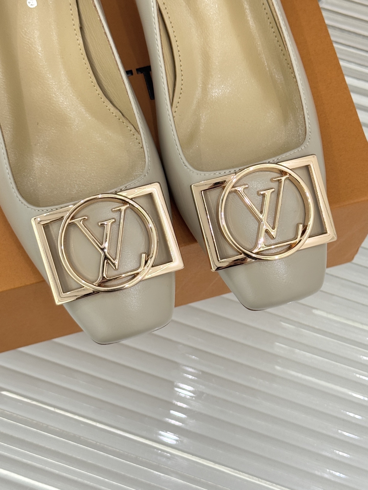 Luxury Beige Leather Kitten Heel Pumps with Gold LV Buckle