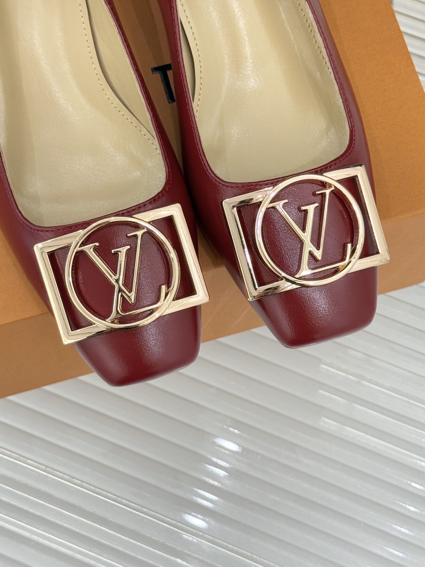 Luxury Red Leather Kitten Heel Pumps with Gold Buckle