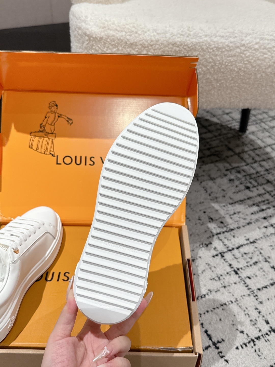 Louis Vuitton White Leather Sneakers with Gold-Tone Hardware