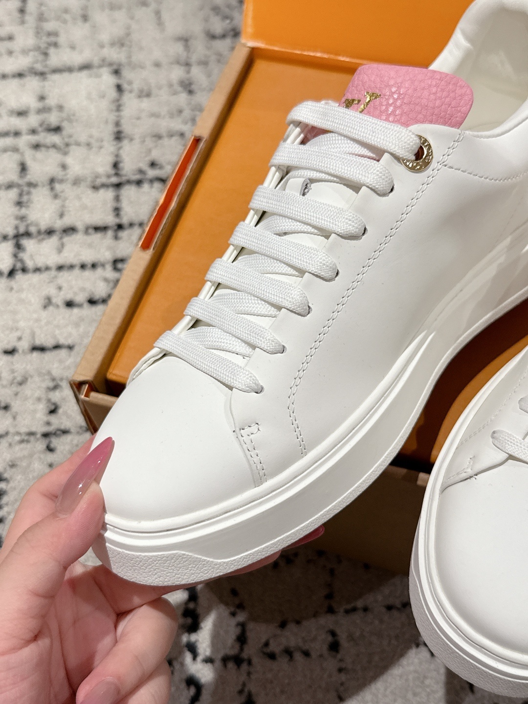 Louis Vuitton Women's White Leather Sneakers with Pink Accents