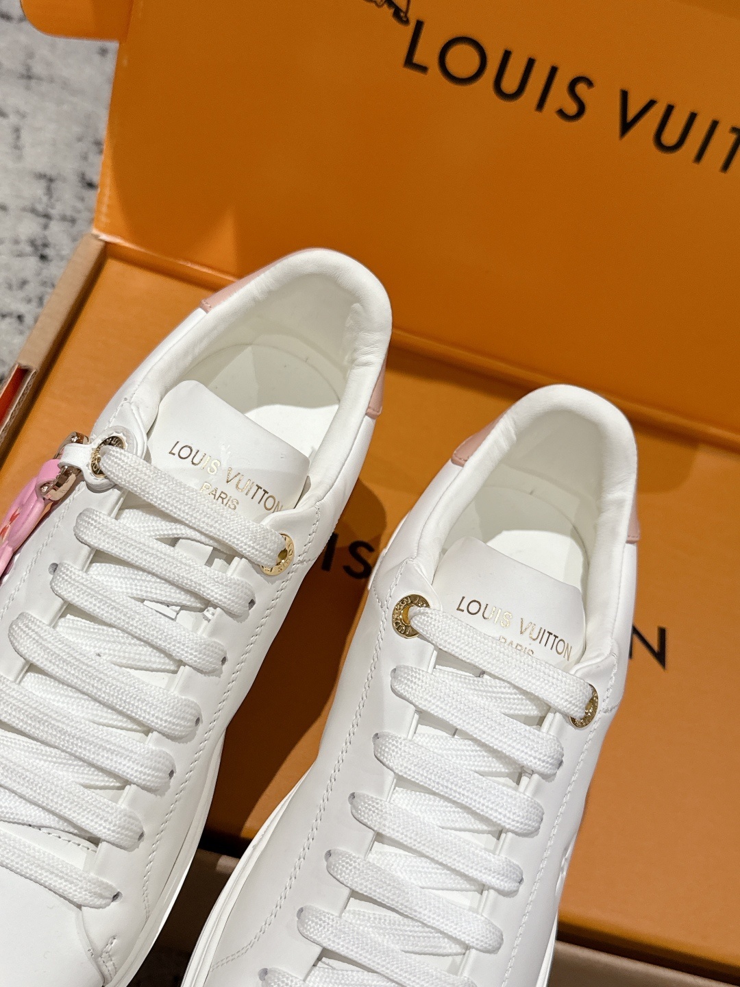 Louis Vuitton White Leather Sneakers with Pink Flower Detail