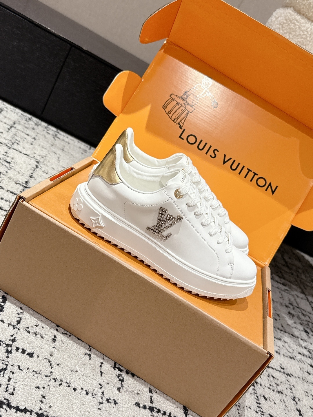 Louis Vuitton White Leather Low-Top Sneakers - Luxury Designer Shoes