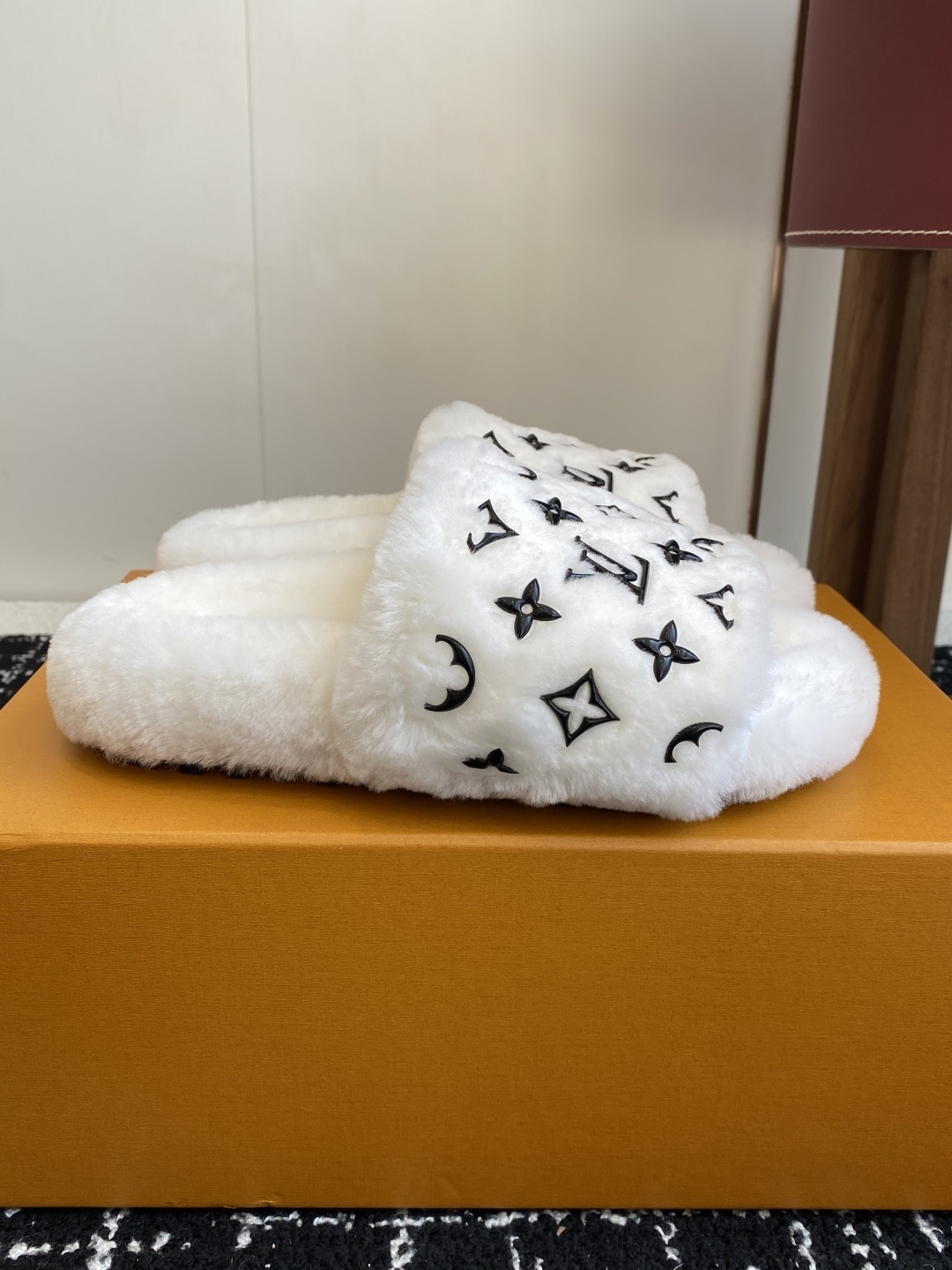 Louis Vuitton White Shearling Monogram Flat Mules - Luxury Slides