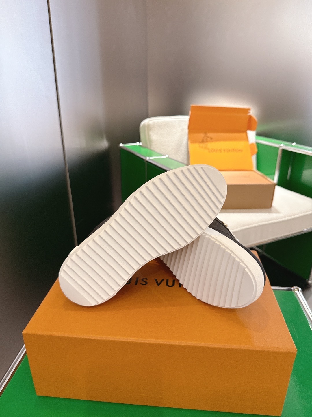 Louis Vuitton Time Out Black Leather Monogram Flower Sneakers