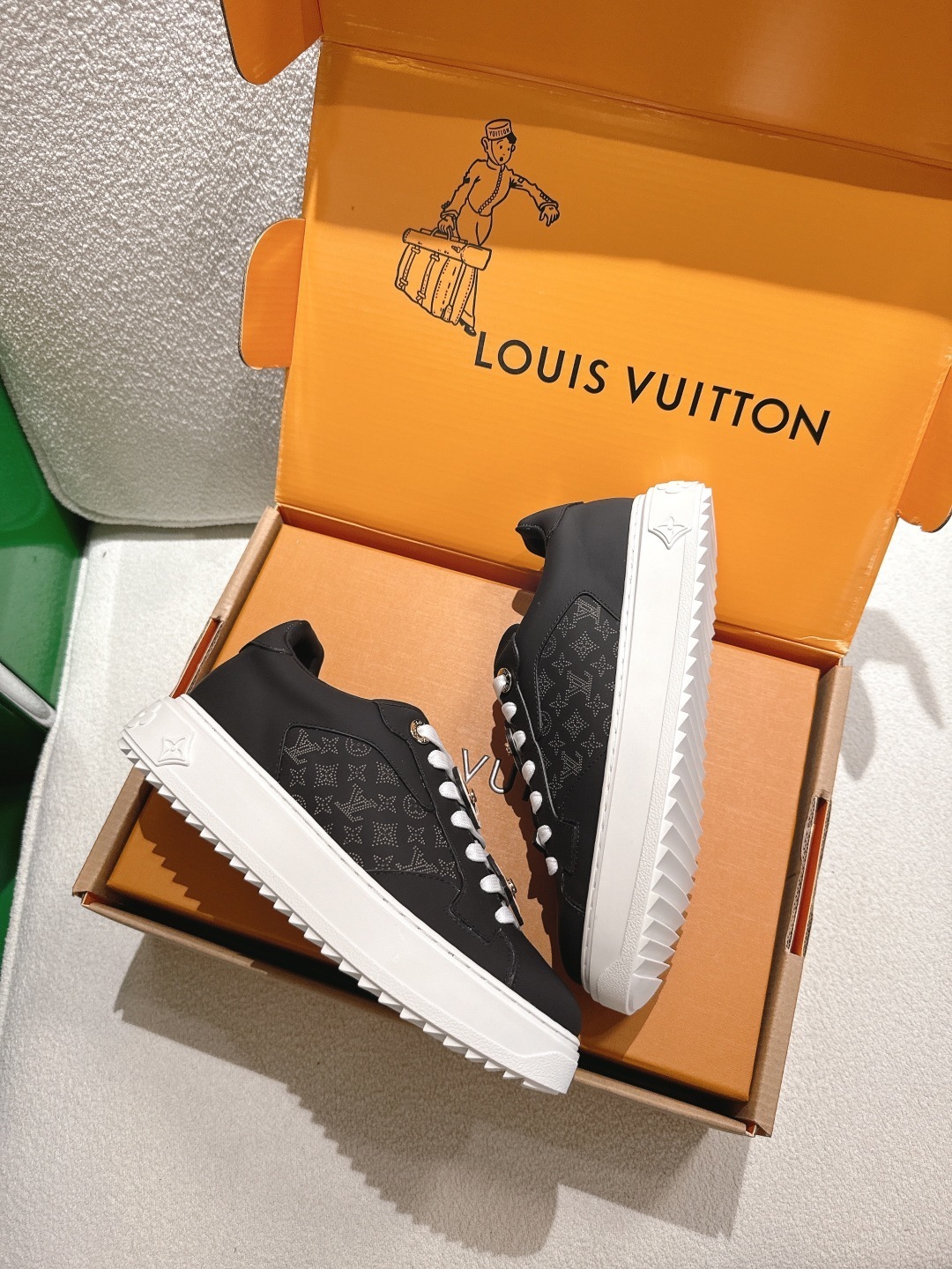 Louis Vuitton Time Out Black Leather Monogram Flower Sneakers