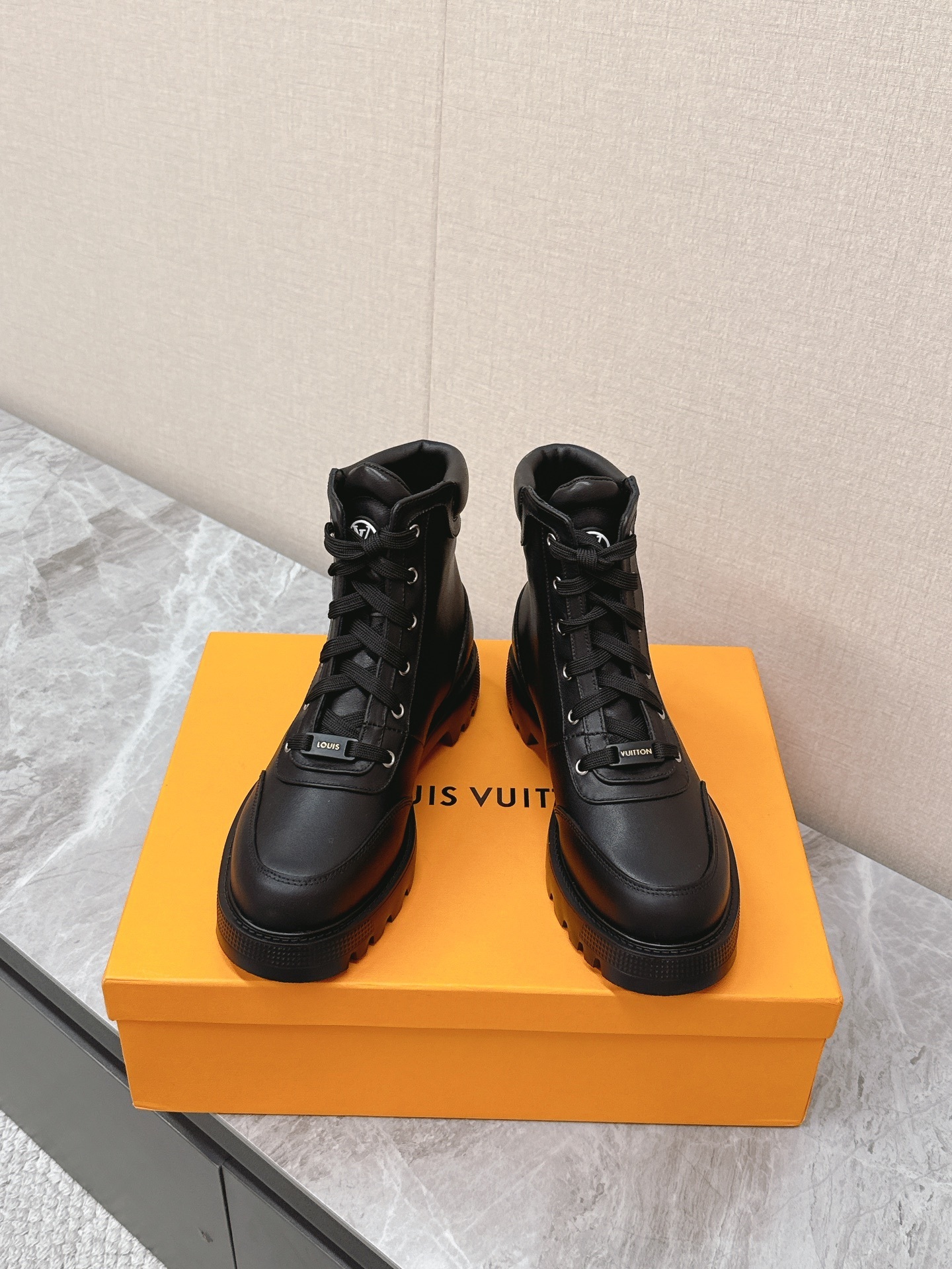 Louis Vuitton Men's Black Leather Script Logo Lace-Up Ankle Boots