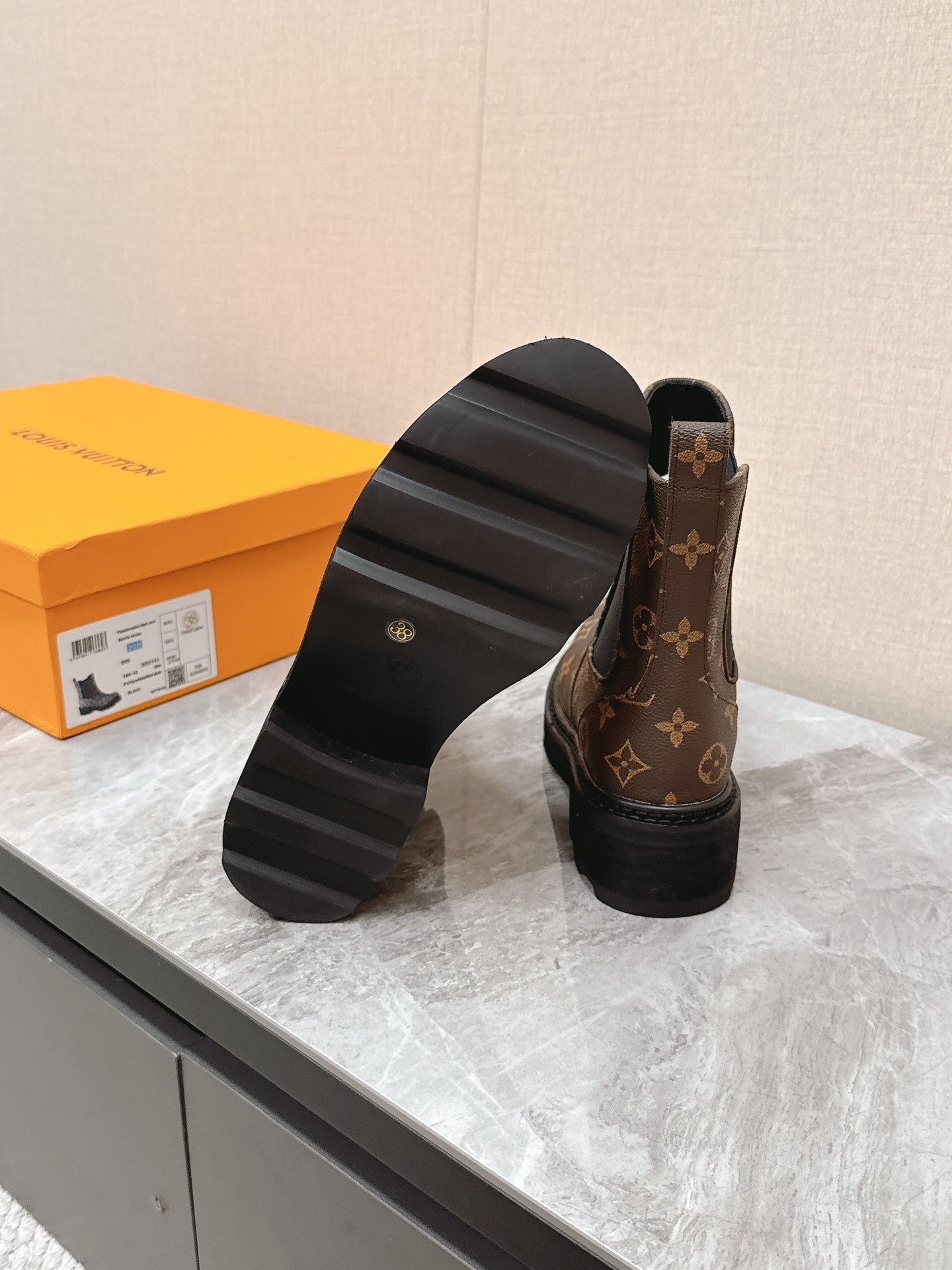LV 00149 Louis Vuitton Monogram Chelsea Ankle Boots for Women