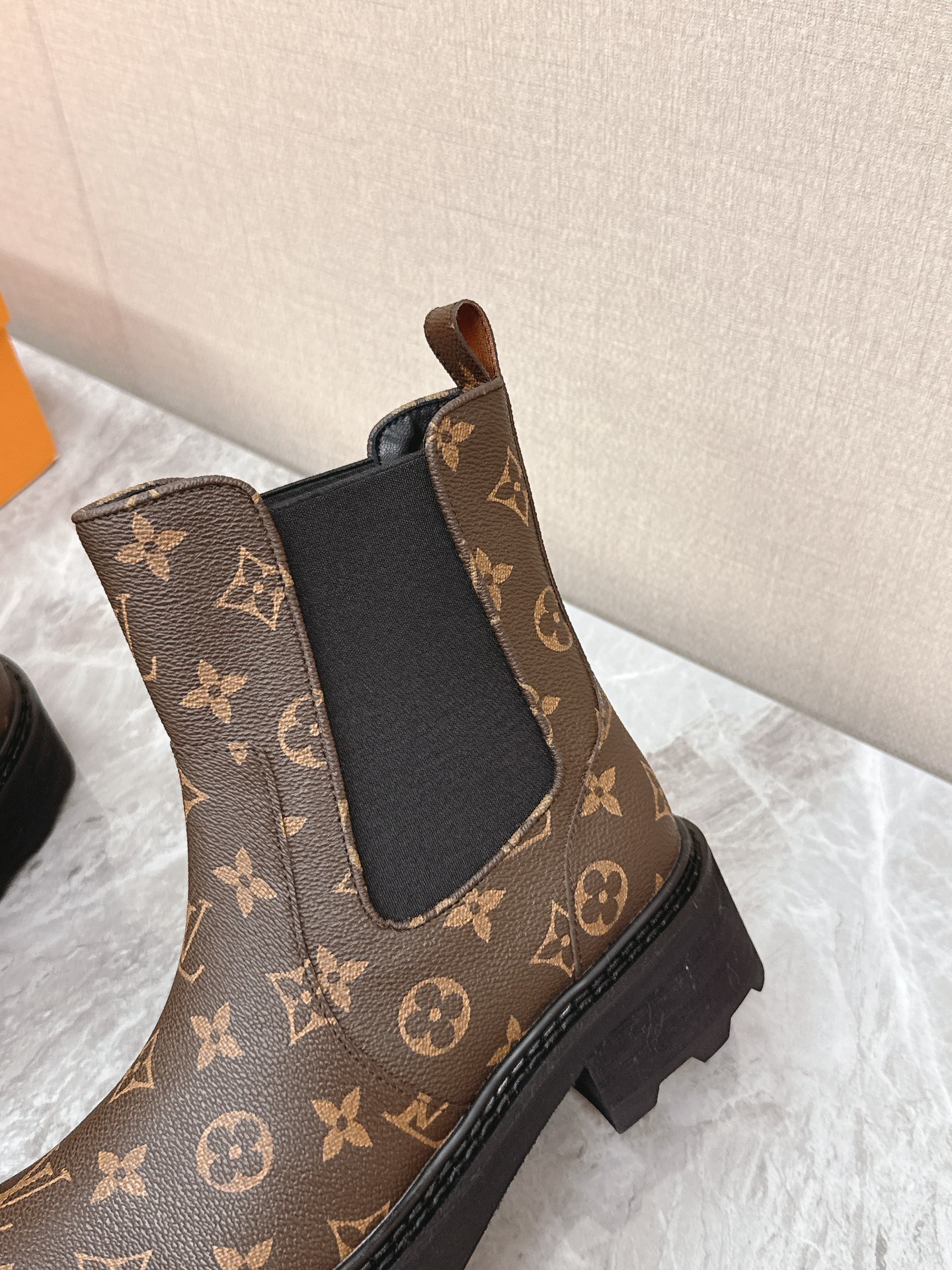 LV 00149 Louis Vuitton Monogram Chelsea Ankle Boots for Women