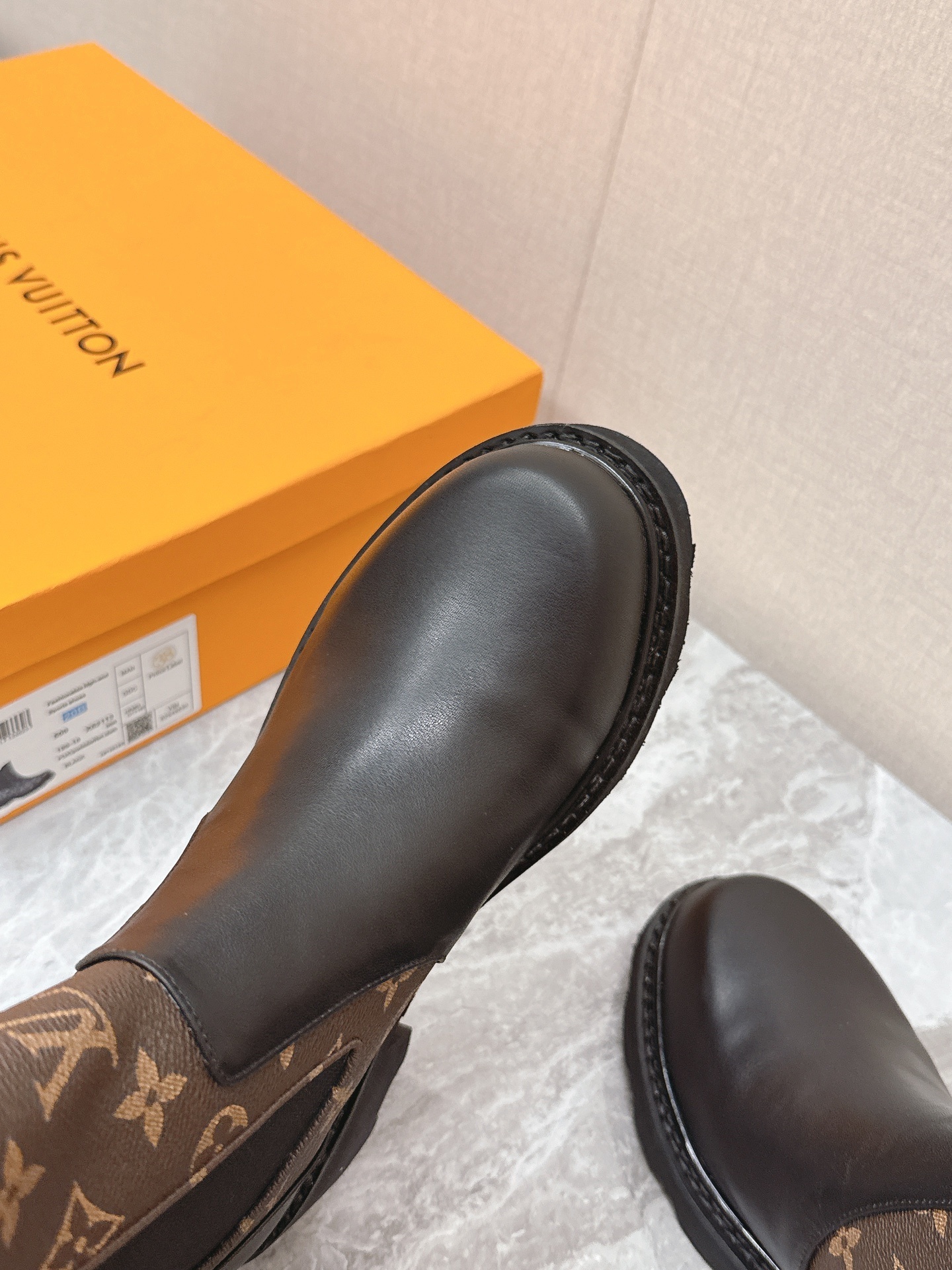Louis Vuitton Monogram Leather Chelsea Boots in Black