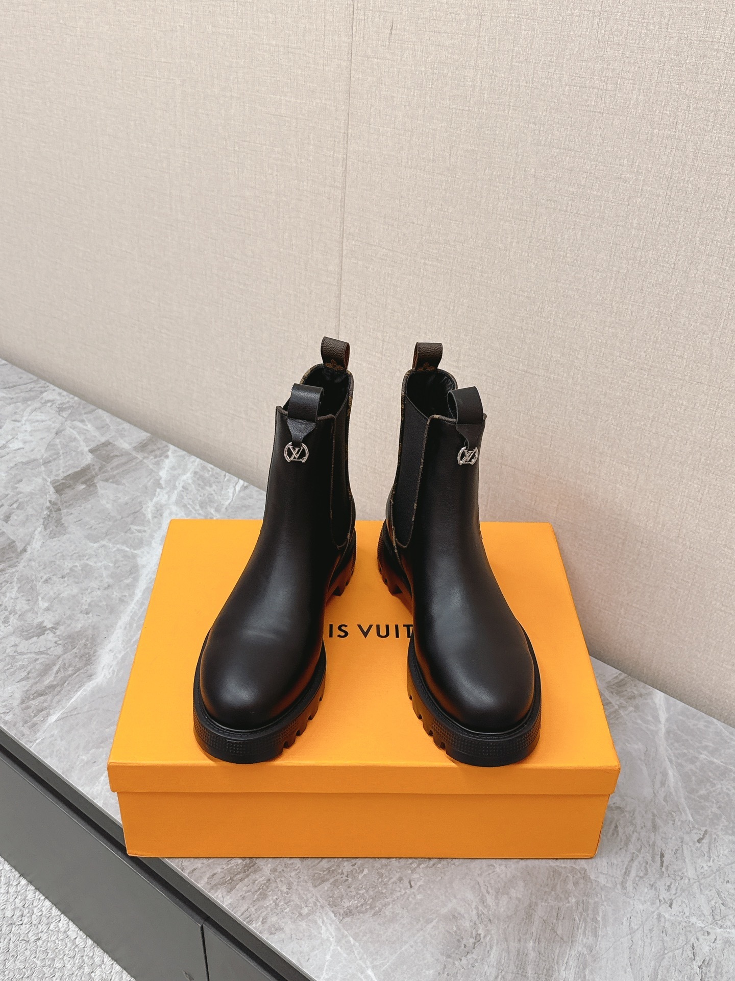 Louis Vuitton Monogram Trim Black Leather Chelsea Boots