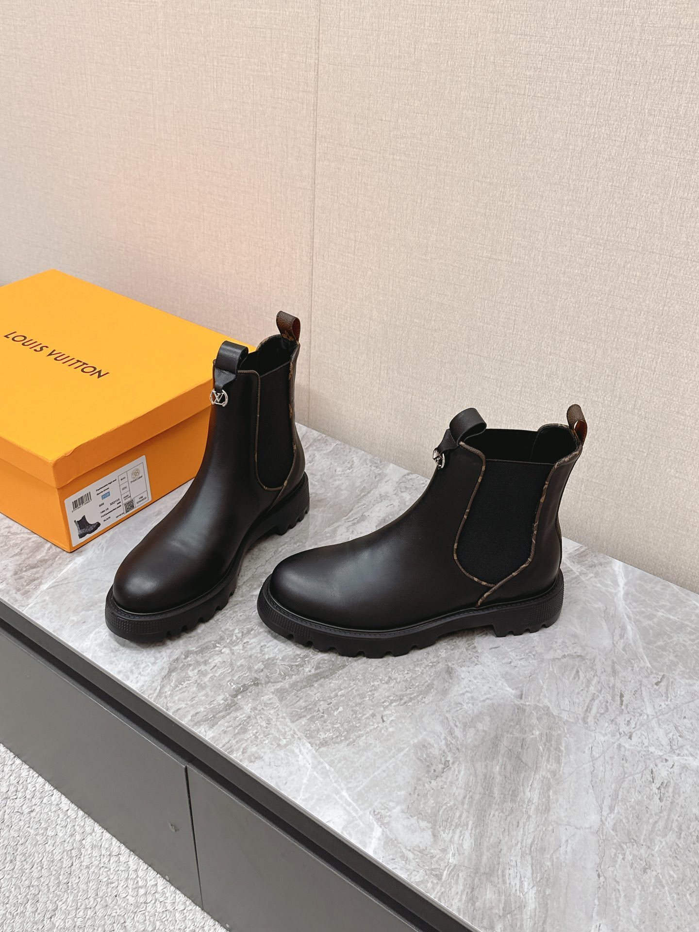 Louis Vuitton Monogram Trim Black Leather Chelsea Boots