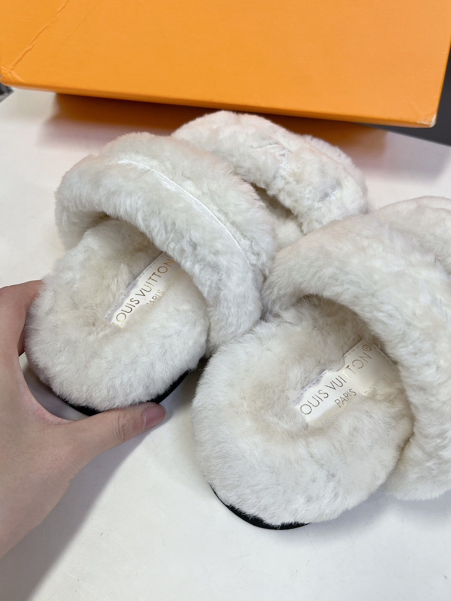 Louis Vuitton White Shearling Flat Sandals - Luxury Plush Slides
