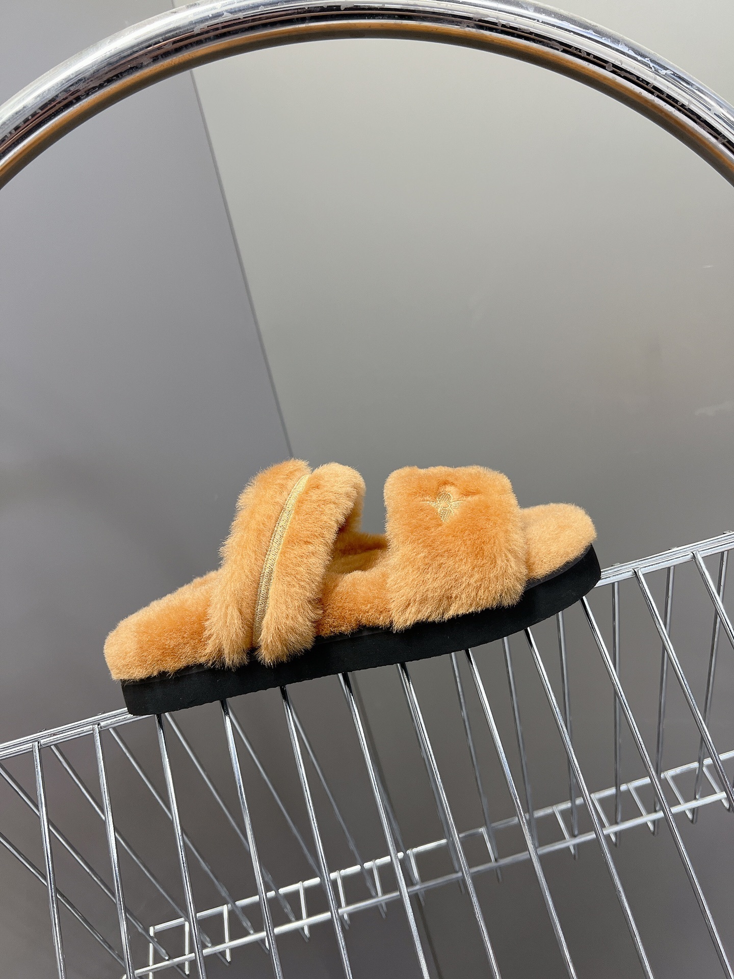 Louis Vuitton Paseo Comfort Flat Sandals - Tan Shearling LV Slides