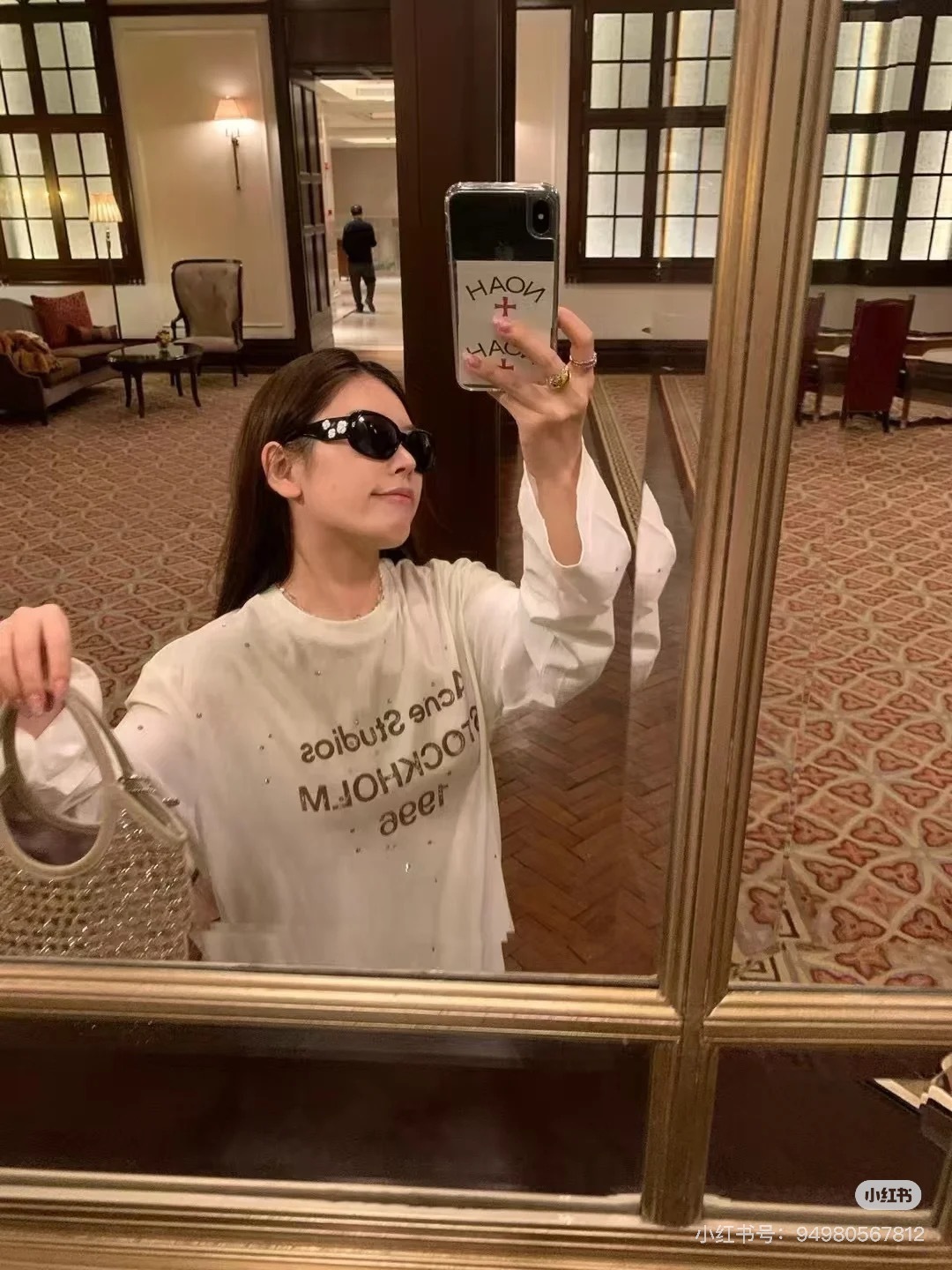 Vintage Style Camellia Sunglasses - Chic Black Floral Oval Eyewear