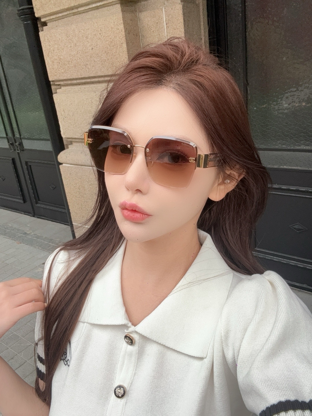 Luxury Women's Oversized Square Sunglasses - Elegant Gradient Lens