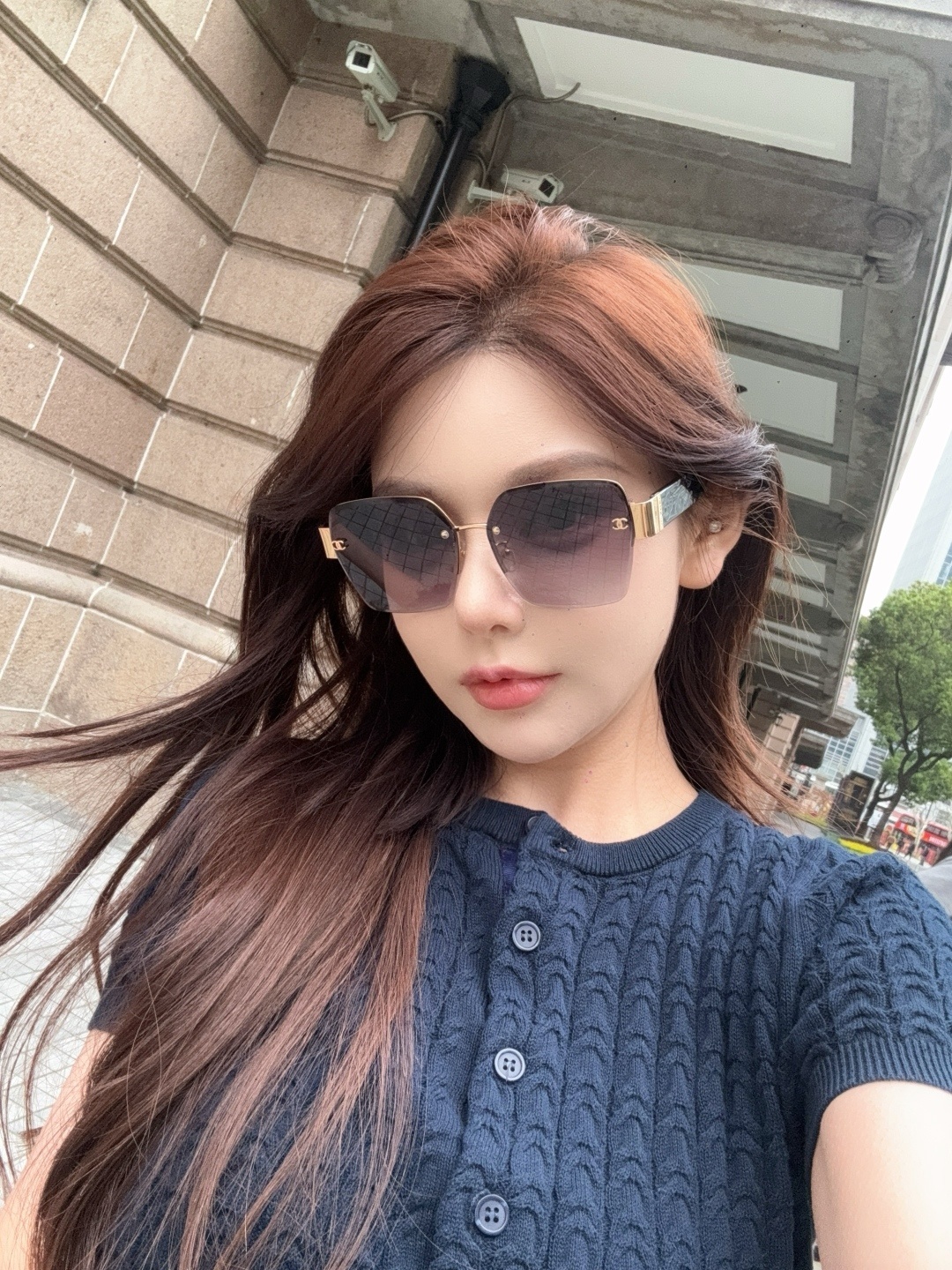 Luxury Women's Oversized Square Sunglasses - Elegant Gradient Lens