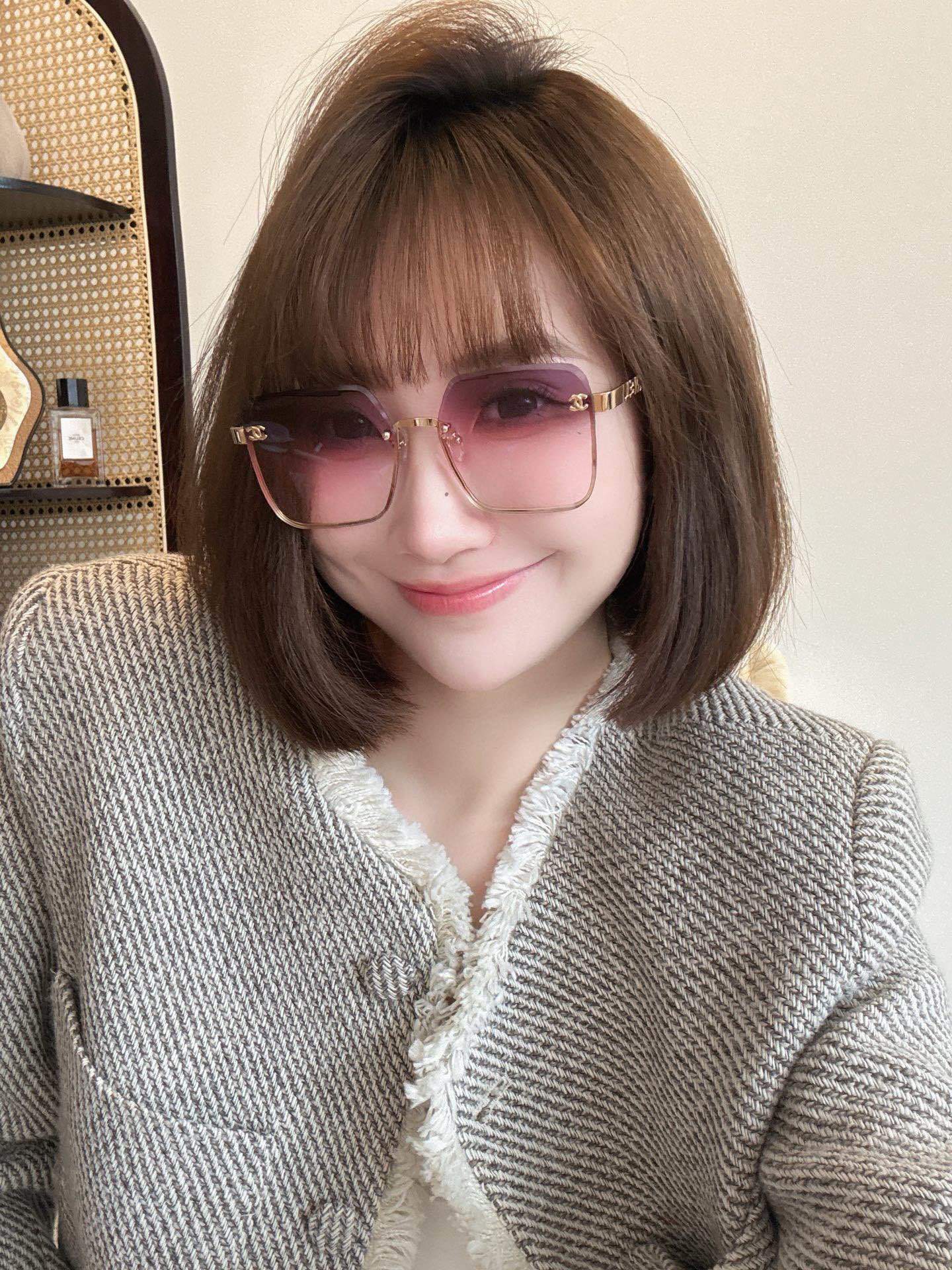 Elegant Oversized Square Sunglasses - Gradient Lens Luxury Eyewear