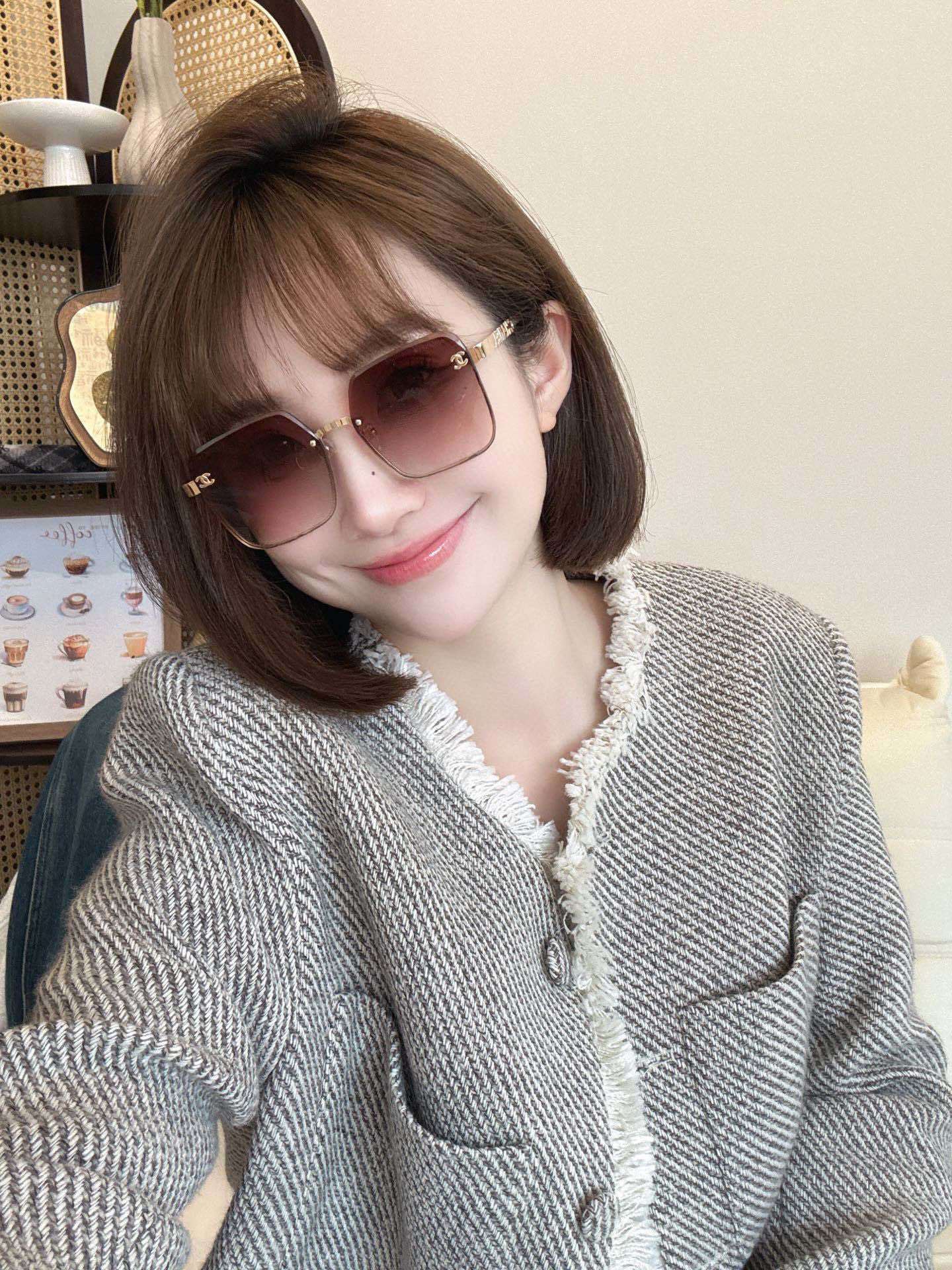 Elegant Oversized Square Sunglasses - Gradient Lens Luxury Eyewear