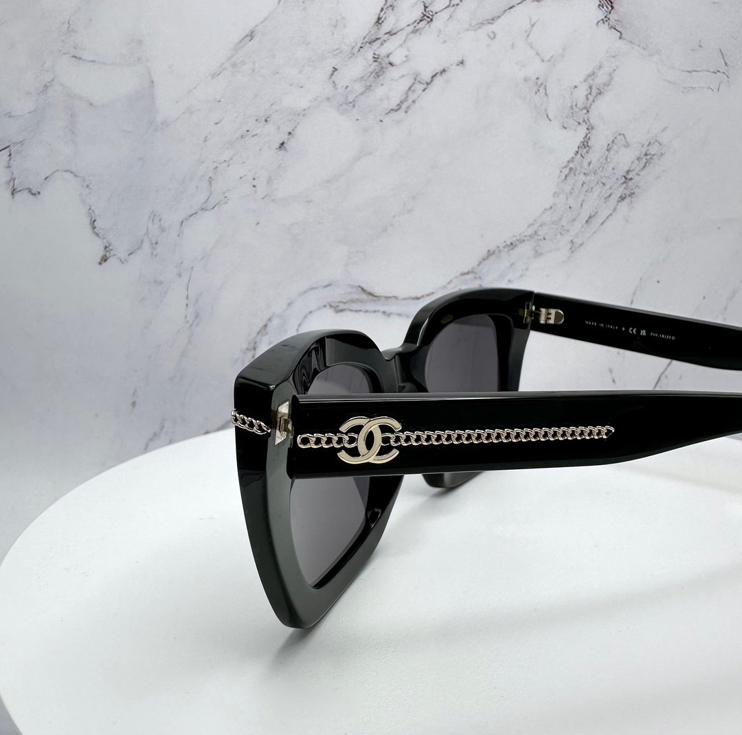 Chanel Luxury Square Sunglasses - Polarized Lenses with CC Chain