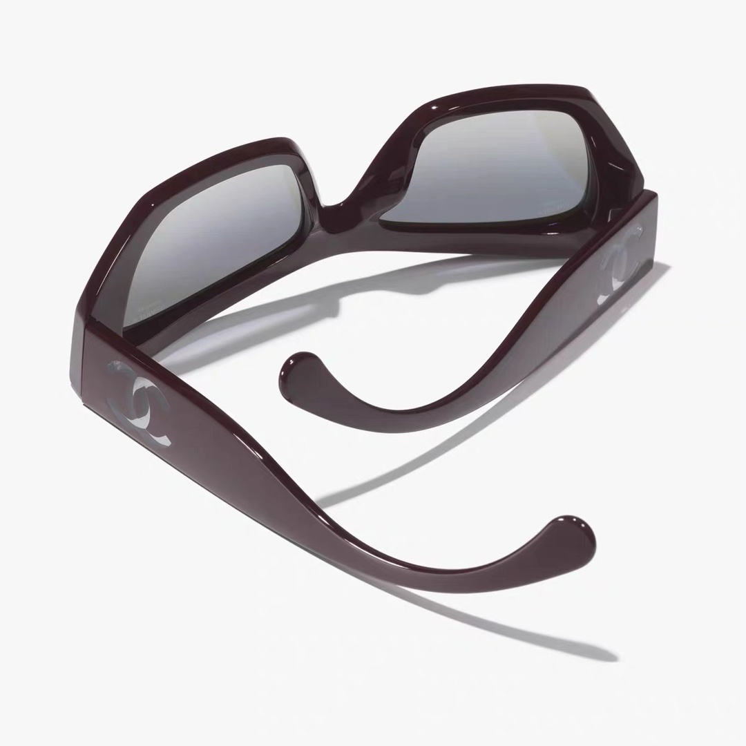 Trendy Black Rectangular Sunglasses - Vintage Unisex Eyewear