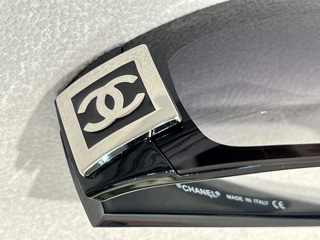 Chanel Luxury Black Shield Sunglasses with Iconic CC Logo Detail