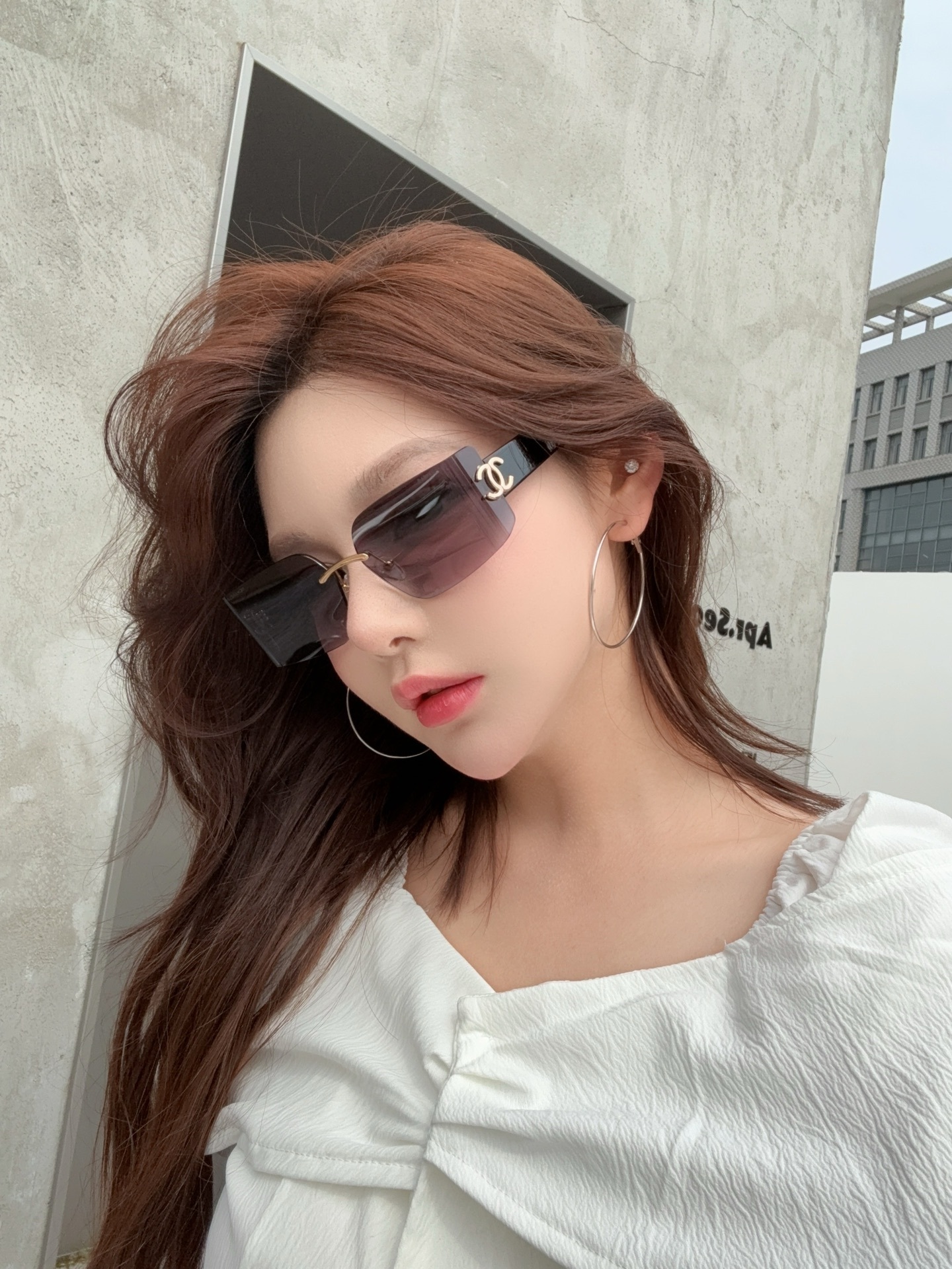 Luxury Women's Rimless Rectangular Sunglasses - Chic Gradient Lens