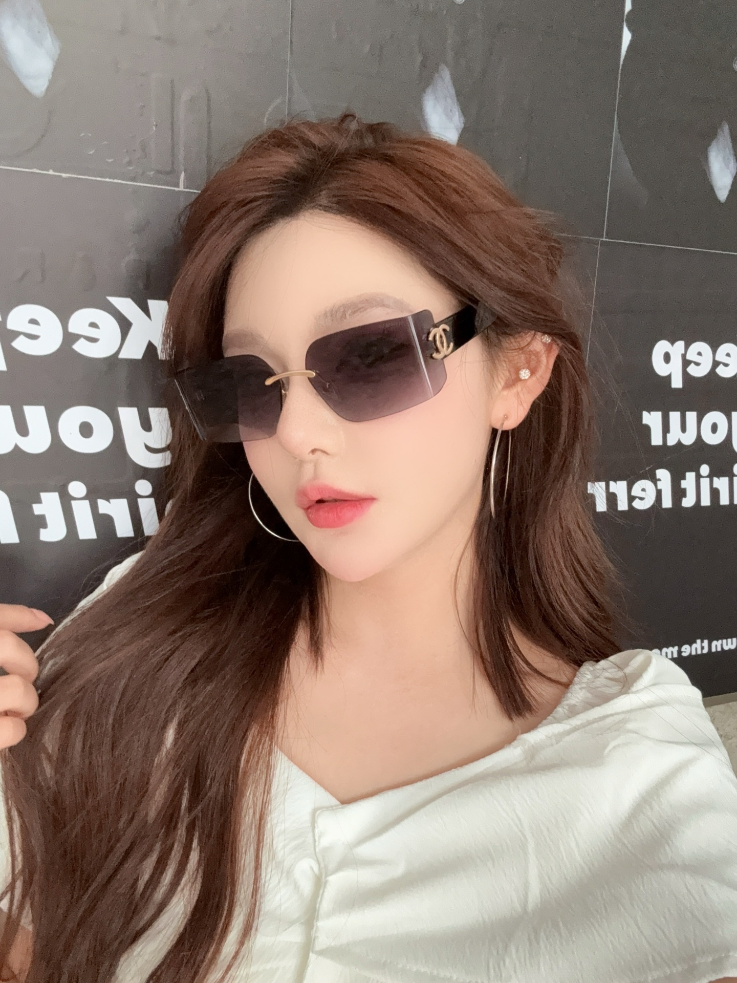 Luxury Women’s Rimless Rectangular Sunglasses – Chic Gradient Lens