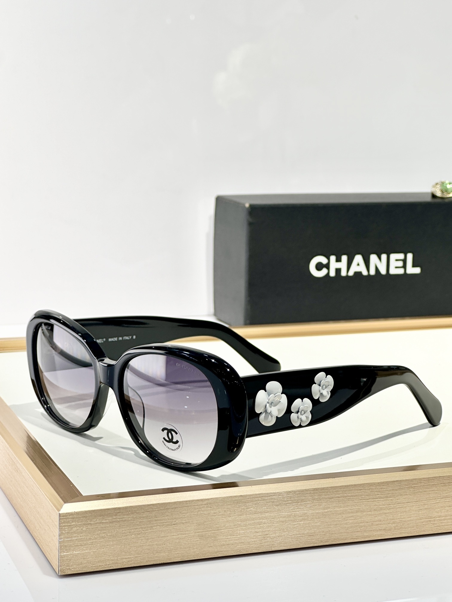 Chanel Camellia Flower Oversized Sunglasses – Elegant Luxury Eyewear