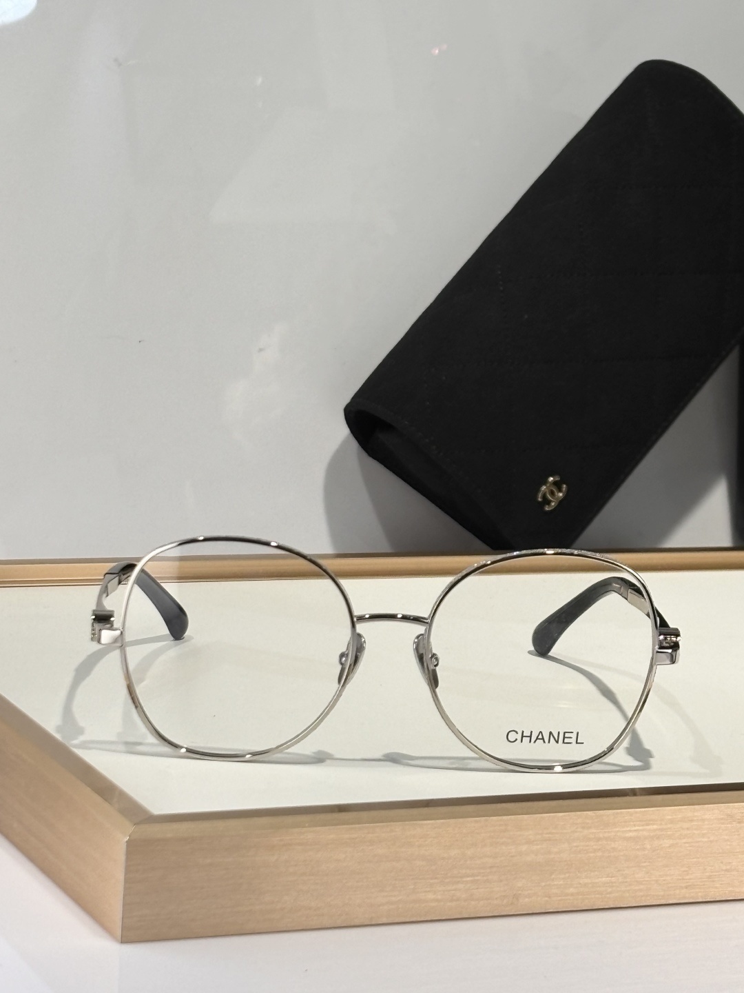 Chanel Luxury Round Metal Eyeglass Frames for Women