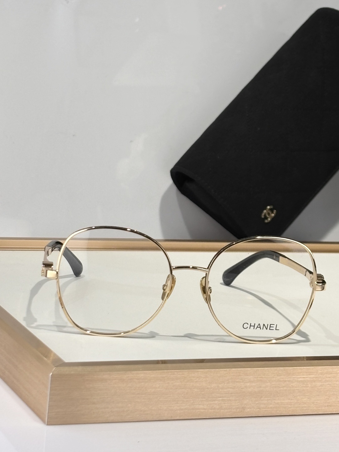Chanel Luxury Round Metal Eyeglass Frames for Women