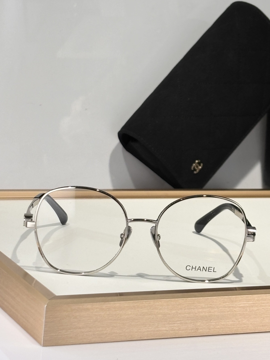 Chanel Luxury Round Metal Eyeglass Frames for Women