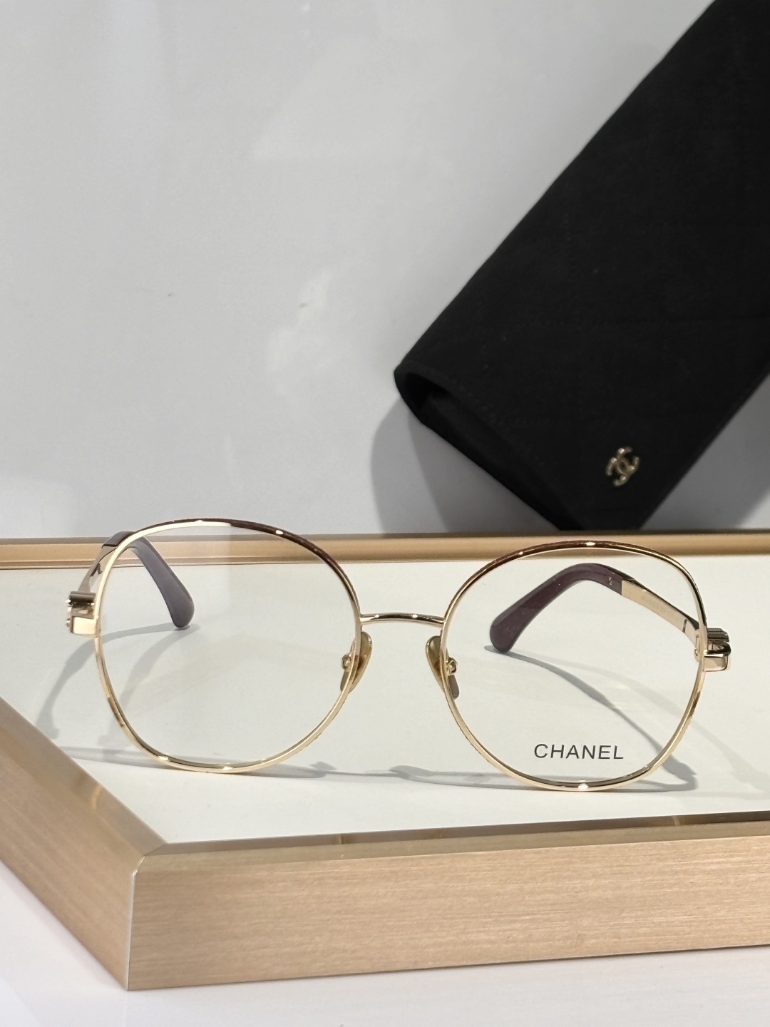 Chanel Luxury Round Metal Eyeglass Frames for Women